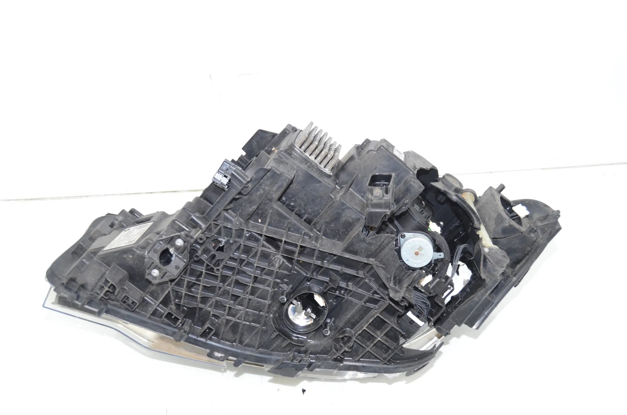 Front Right Headlight – OEM 9879480 · BMW 5 (G30) (2016 - -) M 550 d xDrive 2020 – 4