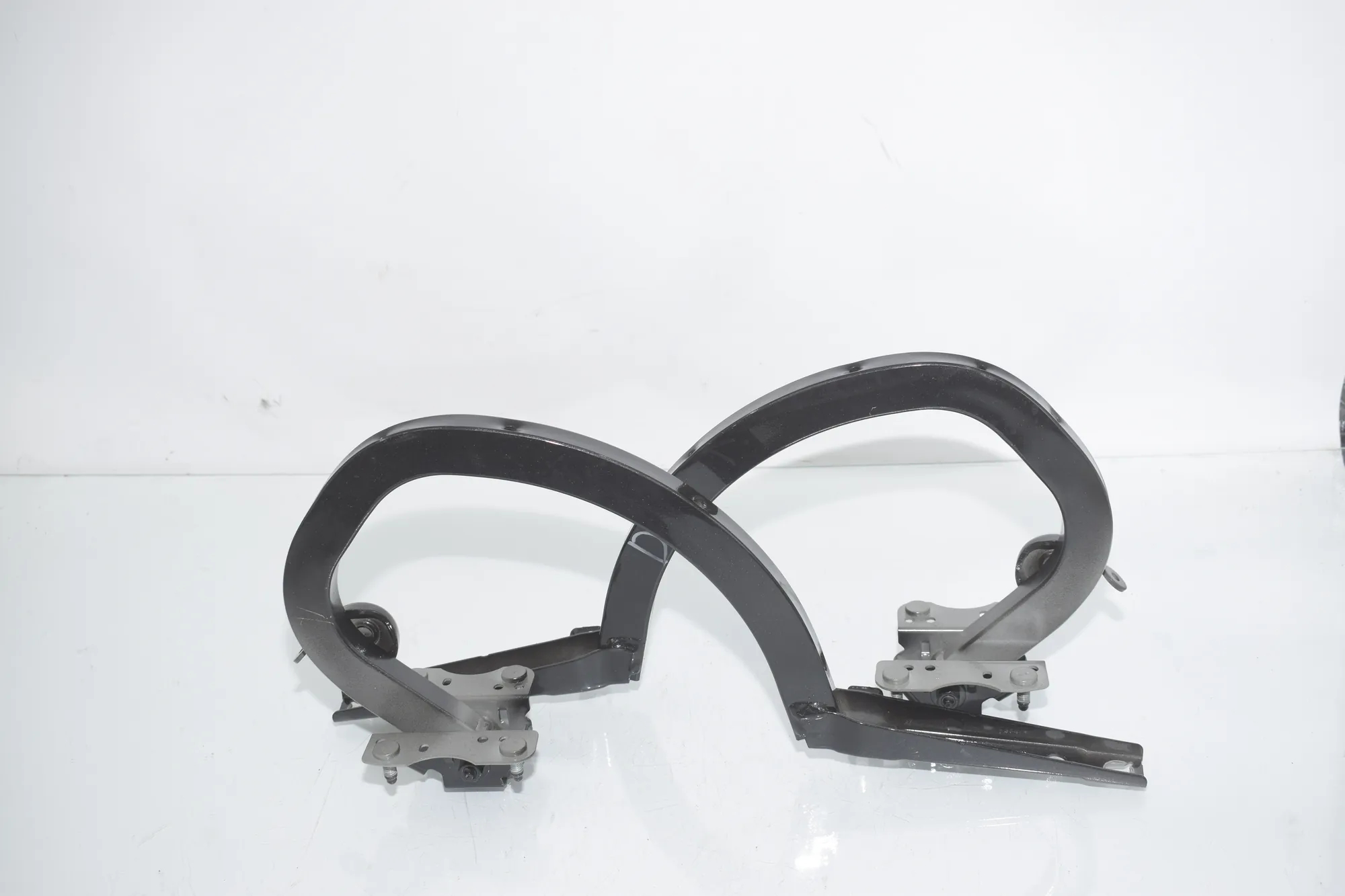 Tailgate Bootlid Hinge Set – OEM 7366398 · BMW 5 (G30) (2016 - -) M 550 d xDrive 2020 – 4