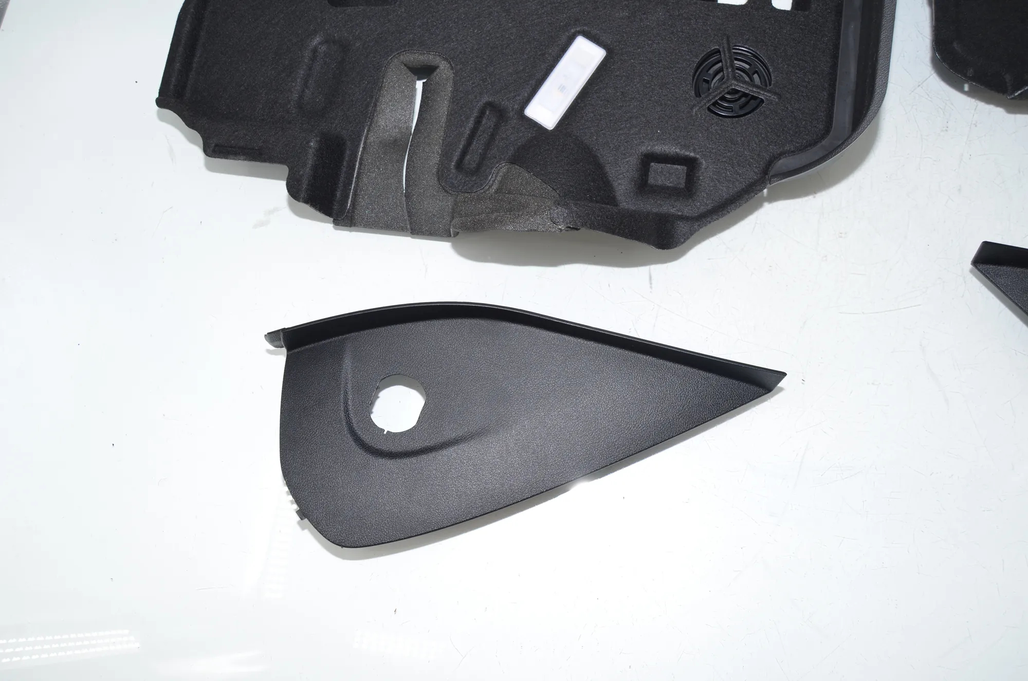 Dashboard Lower Trim – OEM 9299468 · BMW 5 (G30) (2016 - -) M 550 d xDrive 2020 – 3