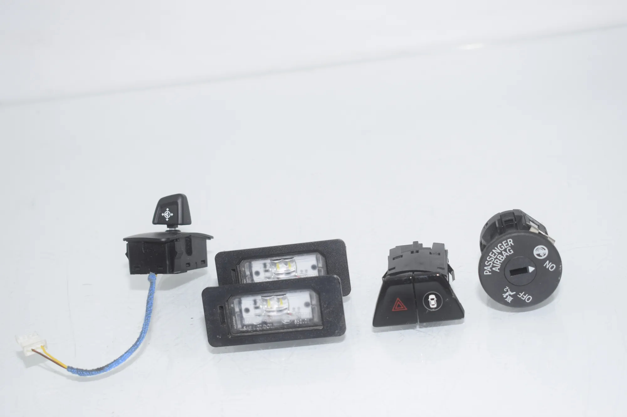 Switches – OEM 9483731 · BMW 5 (G30) (2016 - -) M 550 d xDrive 2020 – 2