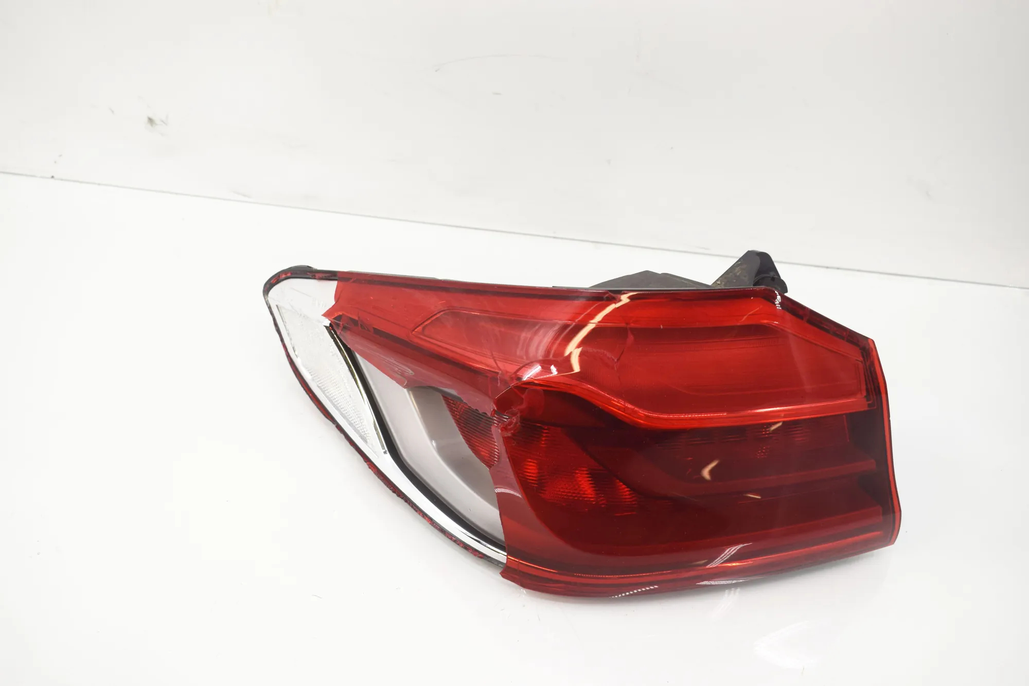 Rear Left Tail Light – OEM 7376463 · BMW 5 (G30) (2016 - -) M 550 d xDrive 2020 – 2