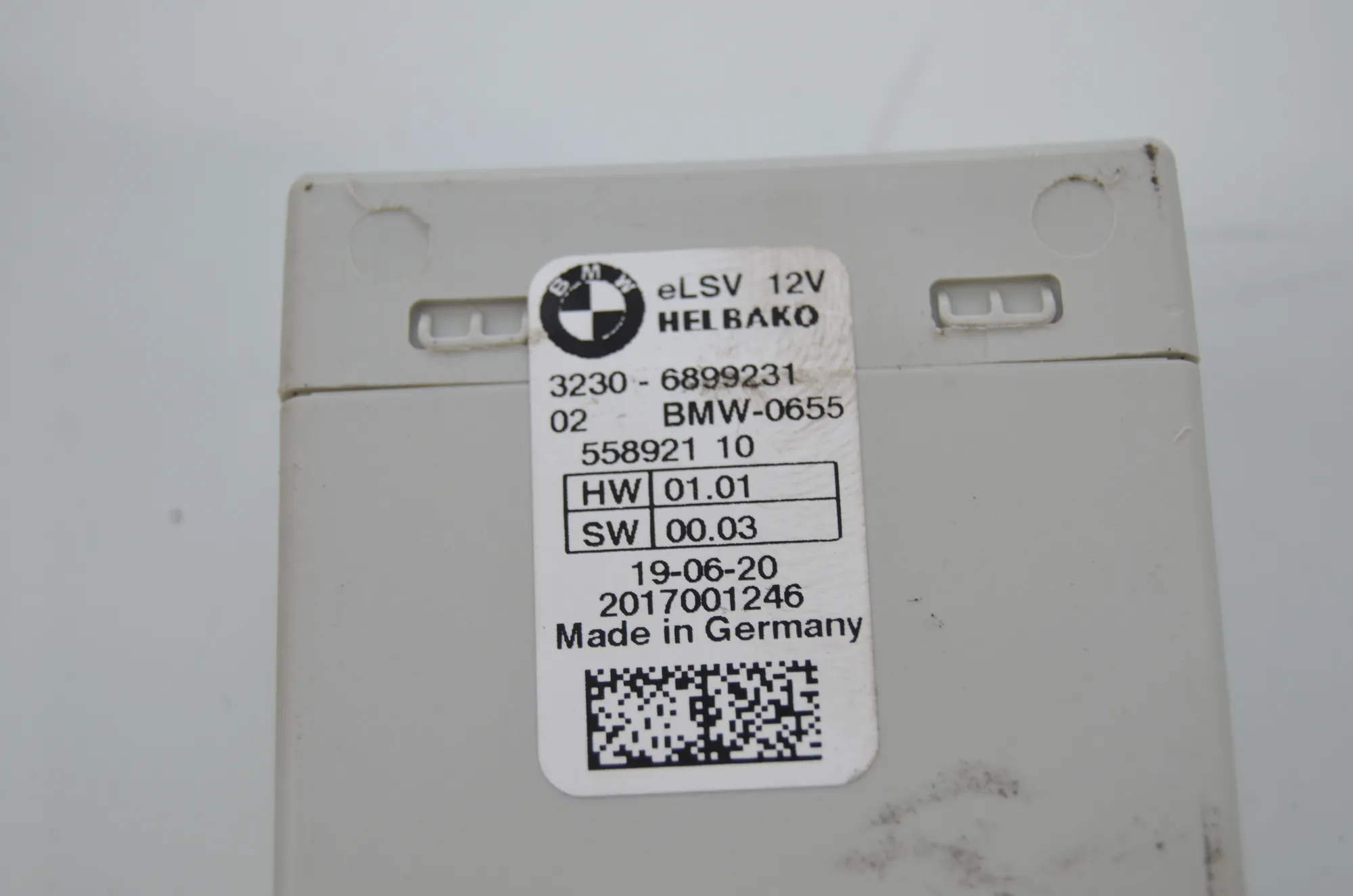 Antenna Amplifier – OEM 8735981 · BMW 5 (G30) (2016 - -) M 550 d xDrive 2020 – 9