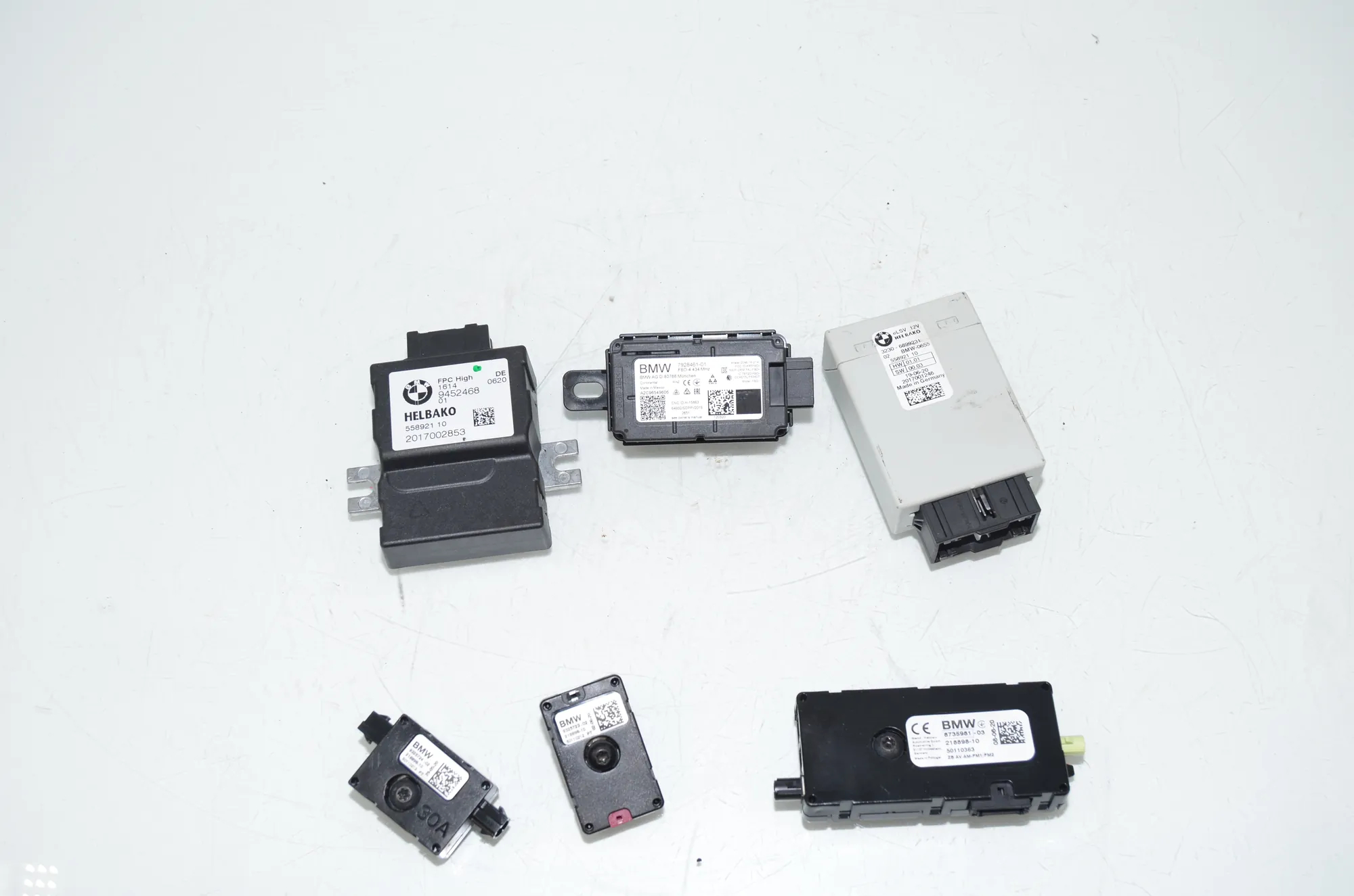 Antenna Amplifier – OEM 8735981 · BMW 5 (G30) (2016 - -) M 550 d xDrive 2020