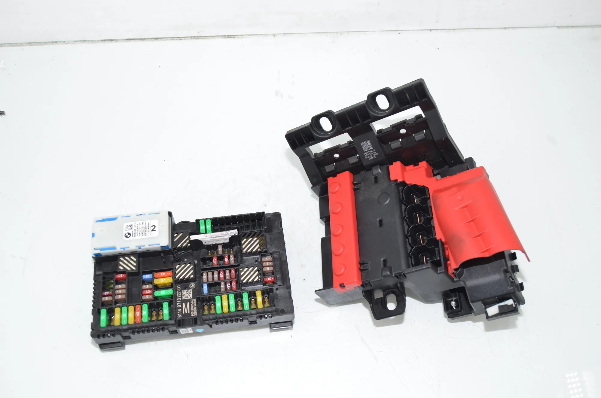 Fuse Box – OEM 8713127 · BMW 5 (G30) (2016 - -) M 550 d xDrive 2020