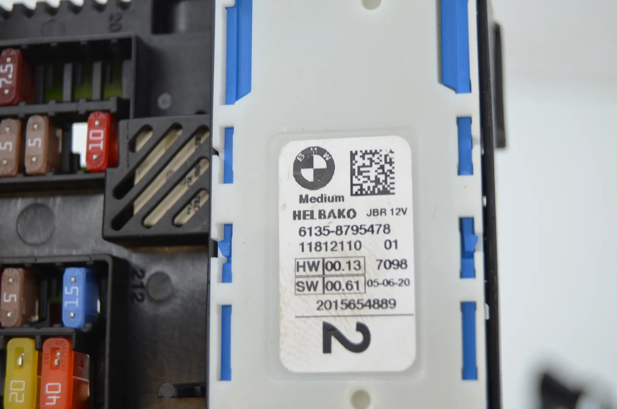 Fuse Box – OEM 8713127 · BMW 5 (G30) (2016 - -) M 550 d xDrive 2020 – 6