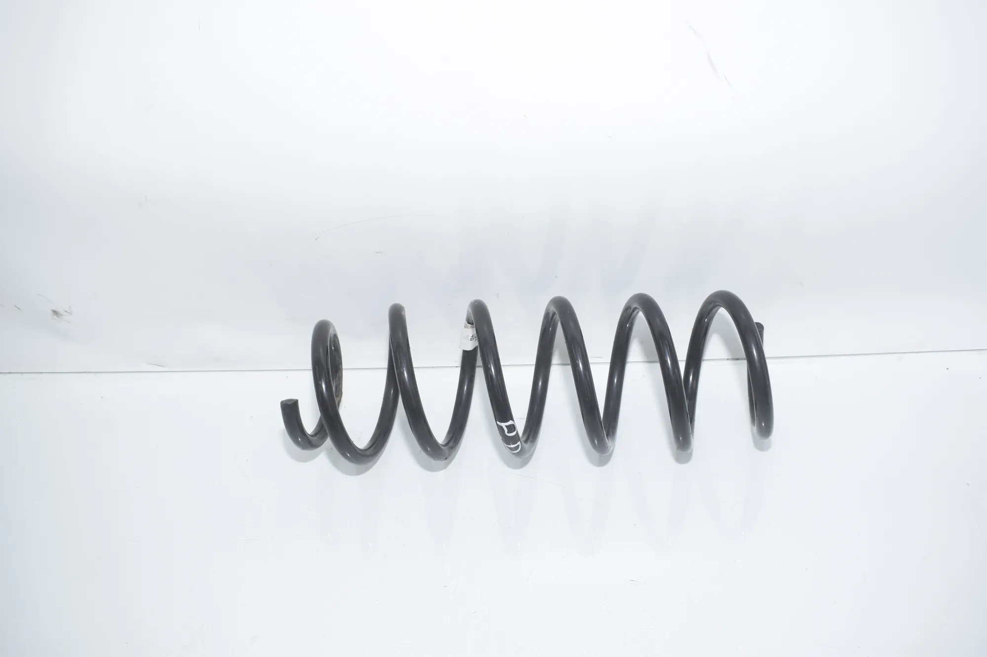 Front Right Coil Spring – OEM 6882393 · BMW 5 Touring (G31) (2017 - -) 520 d 2019 – 2