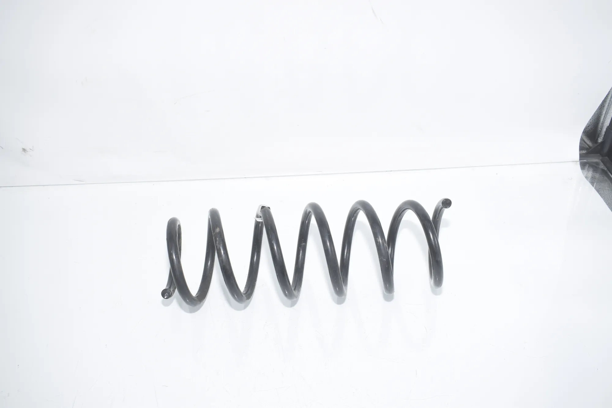 Front Left Coil Spring – OEM 6882393 · BMW 5 Touring (G31) (2017 - -) 520 d 2019 – 2