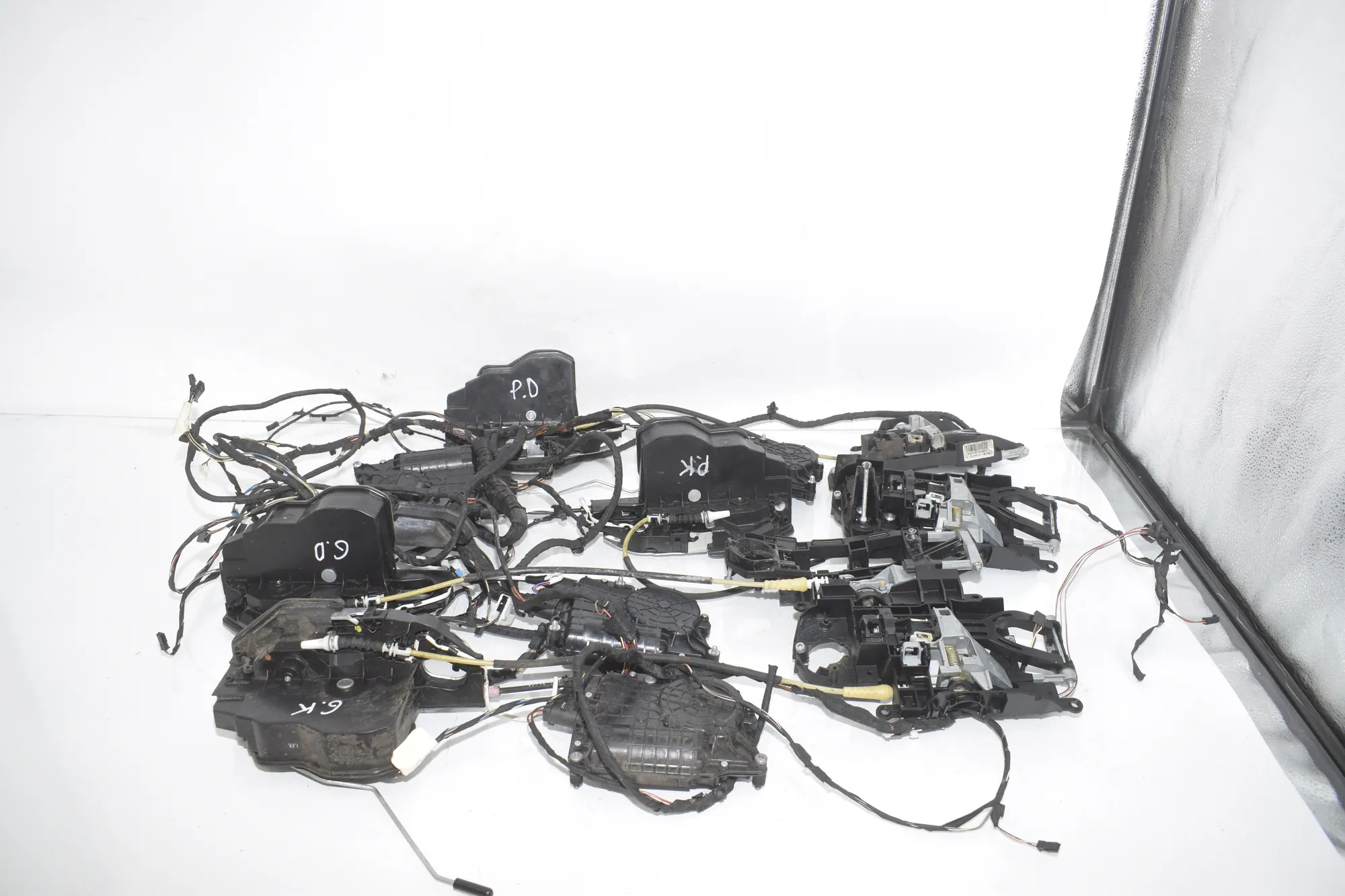 Door Locks Soft Close Kit – OEM 7154515 · BMW 5 Touring (F11) 530 d xDrive 2012