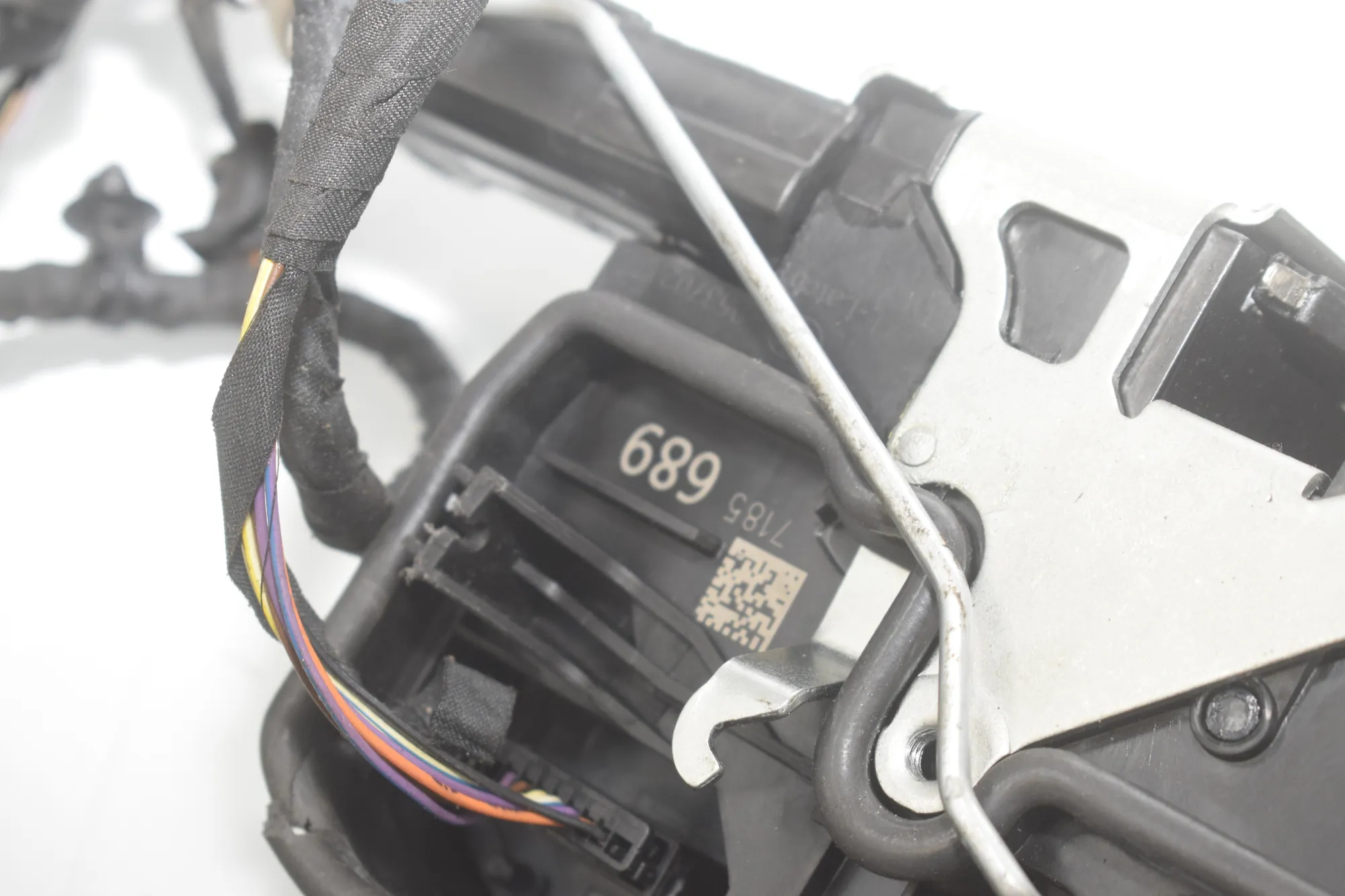 Door Locks Soft Close Kit – OEM 7154515 · BMW 5 Touring (F11) 530 d xDrive 2012 – 6