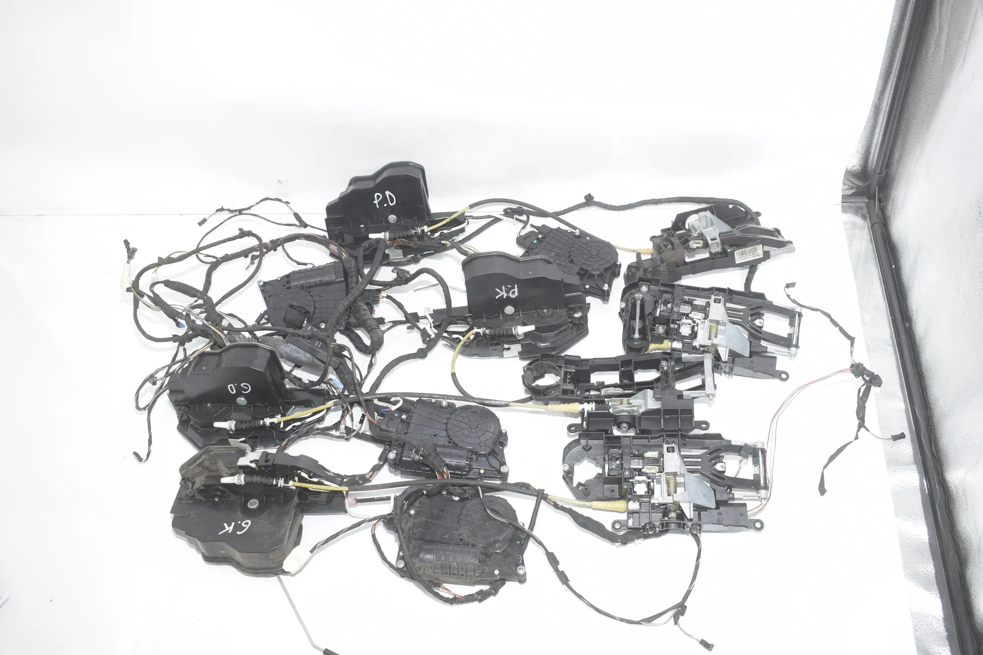 Door Locks Soft Close Kit – OEM 7154515 · BMW 5 Touring (F11) 530 d xDrive 2012 – 2