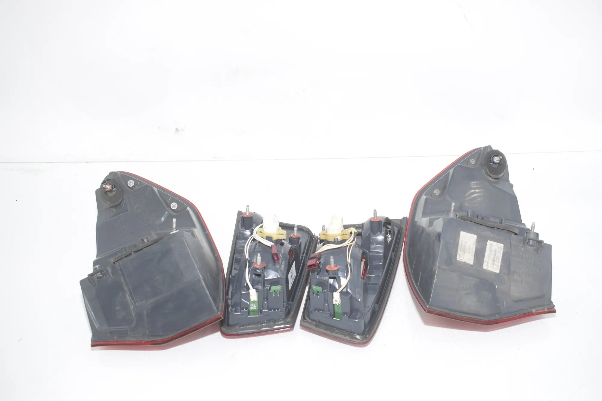 Rear Tail Light Set – OEM 8950551 · BMW 5 Touring (F11) 530 d xDrive 2012 – 7