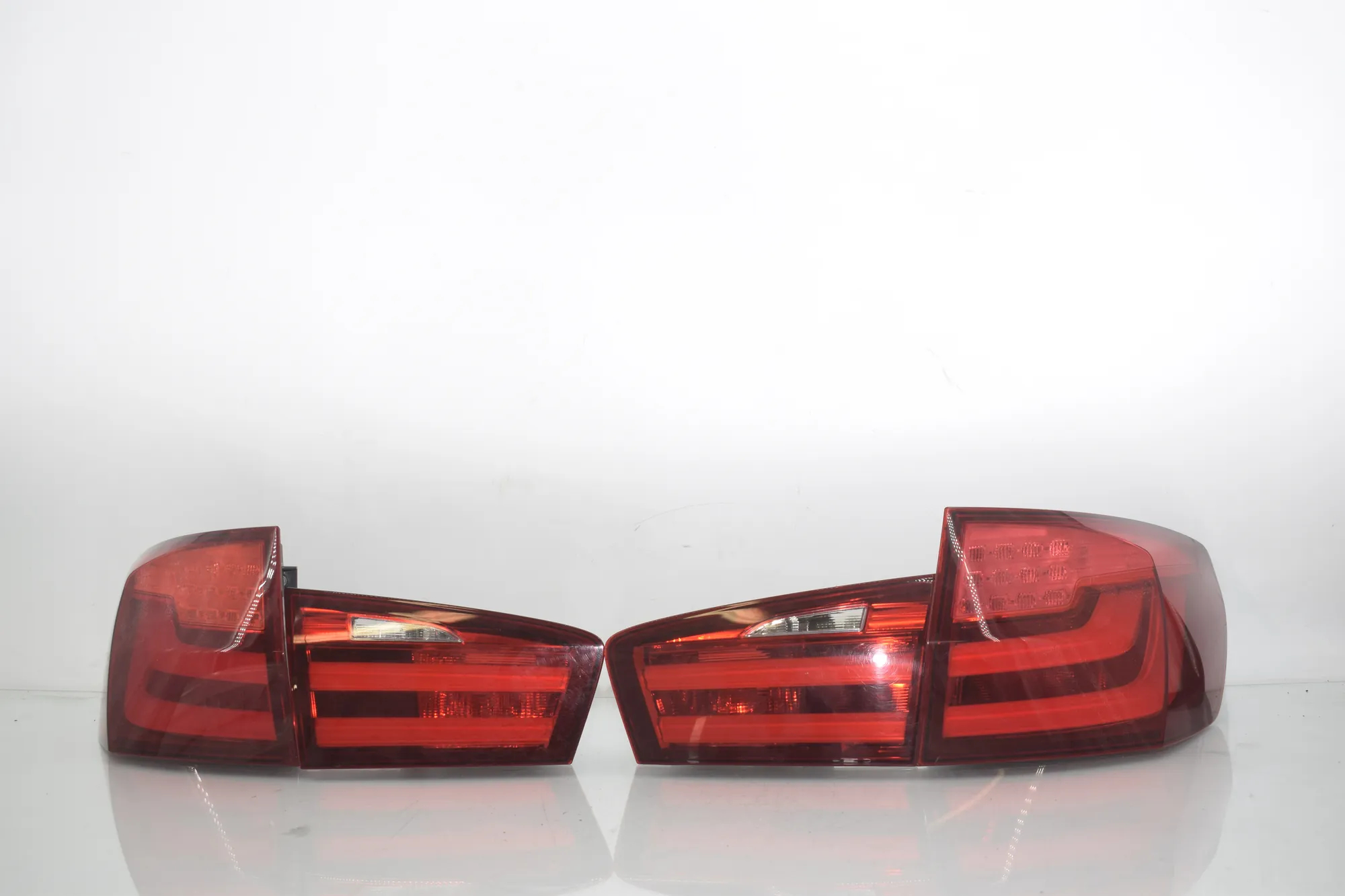 Rear Tail Light Set – OEM 8950551 · BMW 5 Touring (F11) 530 d xDrive 2012 – 6