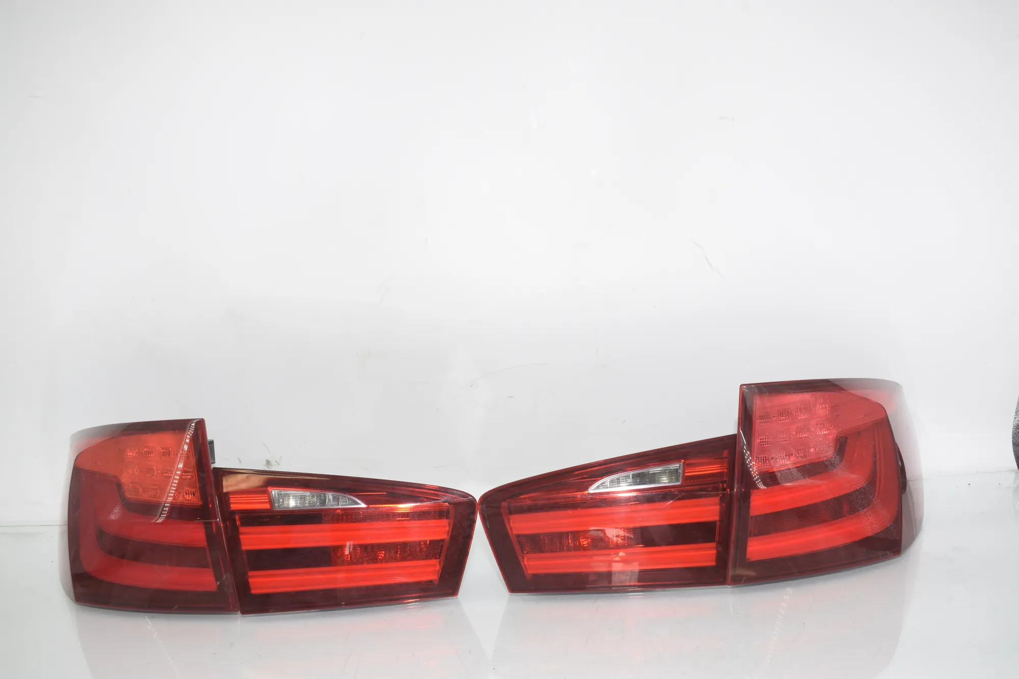 Rear Tail Light Set – OEM 8950551 · BMW 5 Touring (F11) 530 d xDrive 2012 – 2