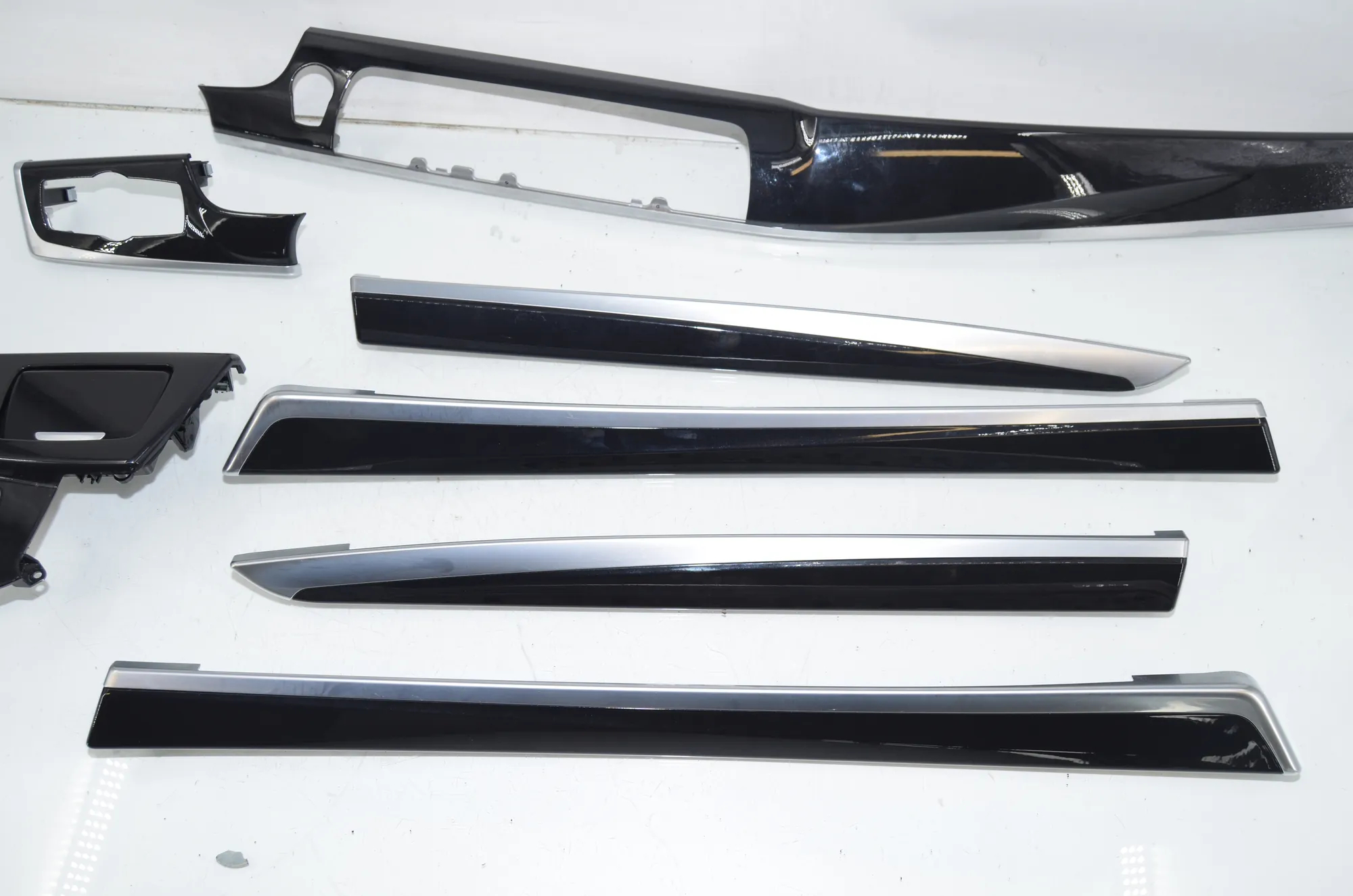 Interior Trim Strips Kit – OEM 9206348 · BMW 5 Touring (F11) 530 d xDrive 2012 – 2