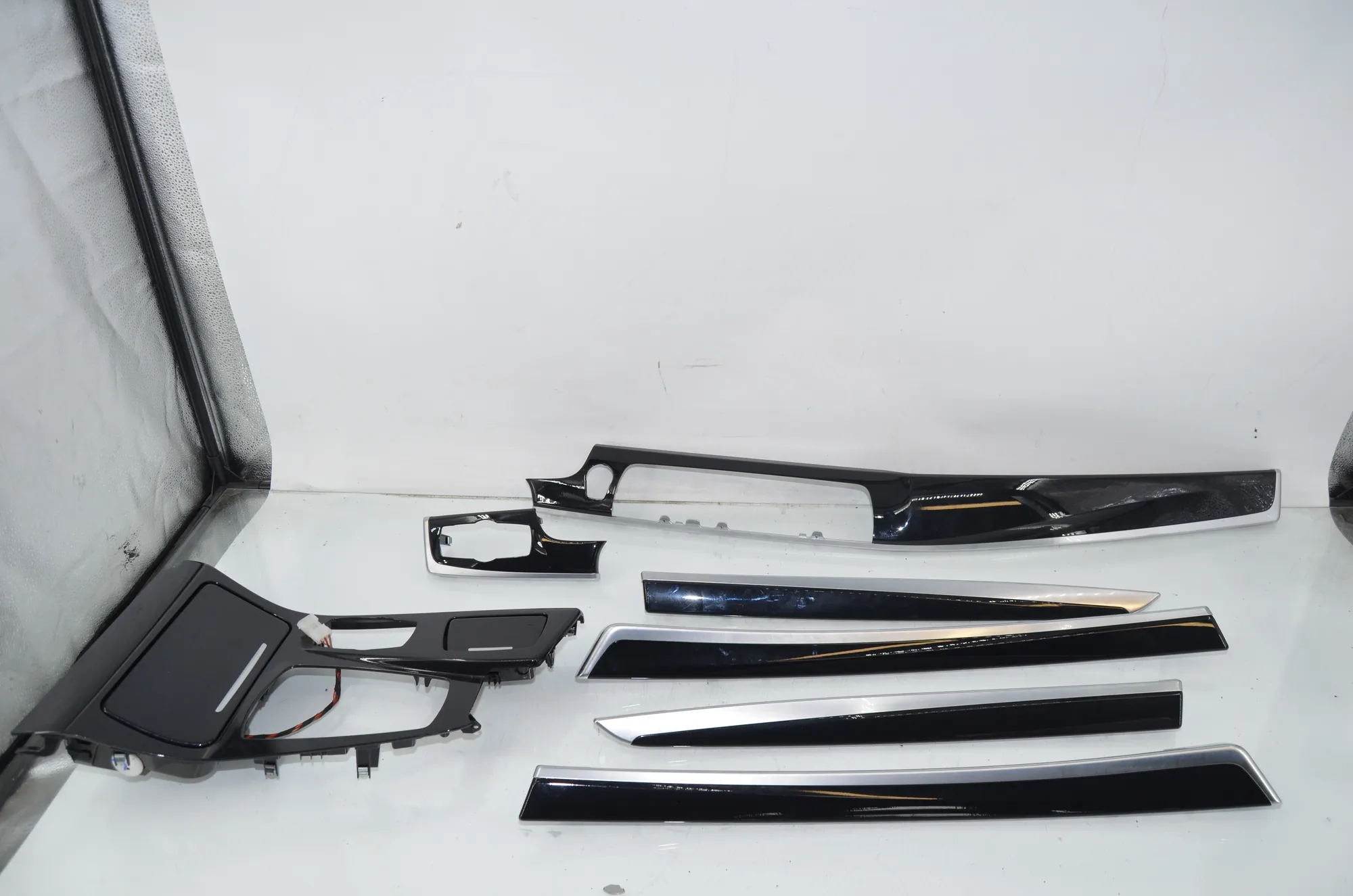 Interior Trim Strips Kit – OEM 9206348 · BMW 5 Touring (F11) 530 d xDrive 2012