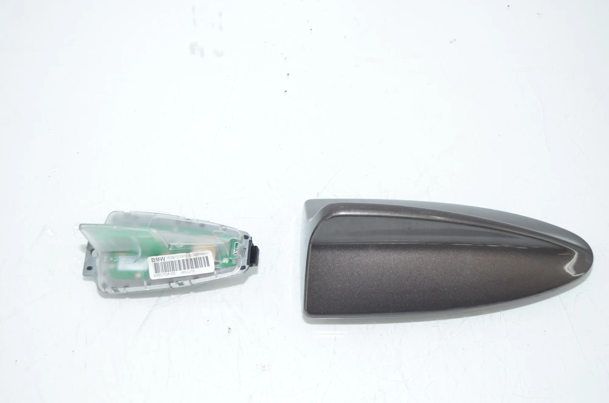Antenna – OEM 6950704 · BMW 5 Touring (F11) 530 d xDrive 2012