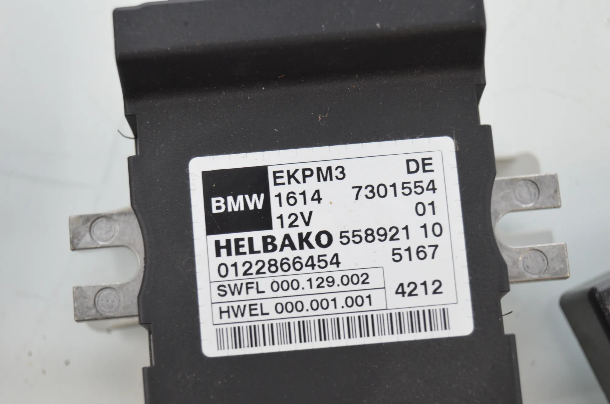 Other Control Units – OEM 6857943 · BMW 5 Touring (F11) 530 d xDrive 2012 – 9