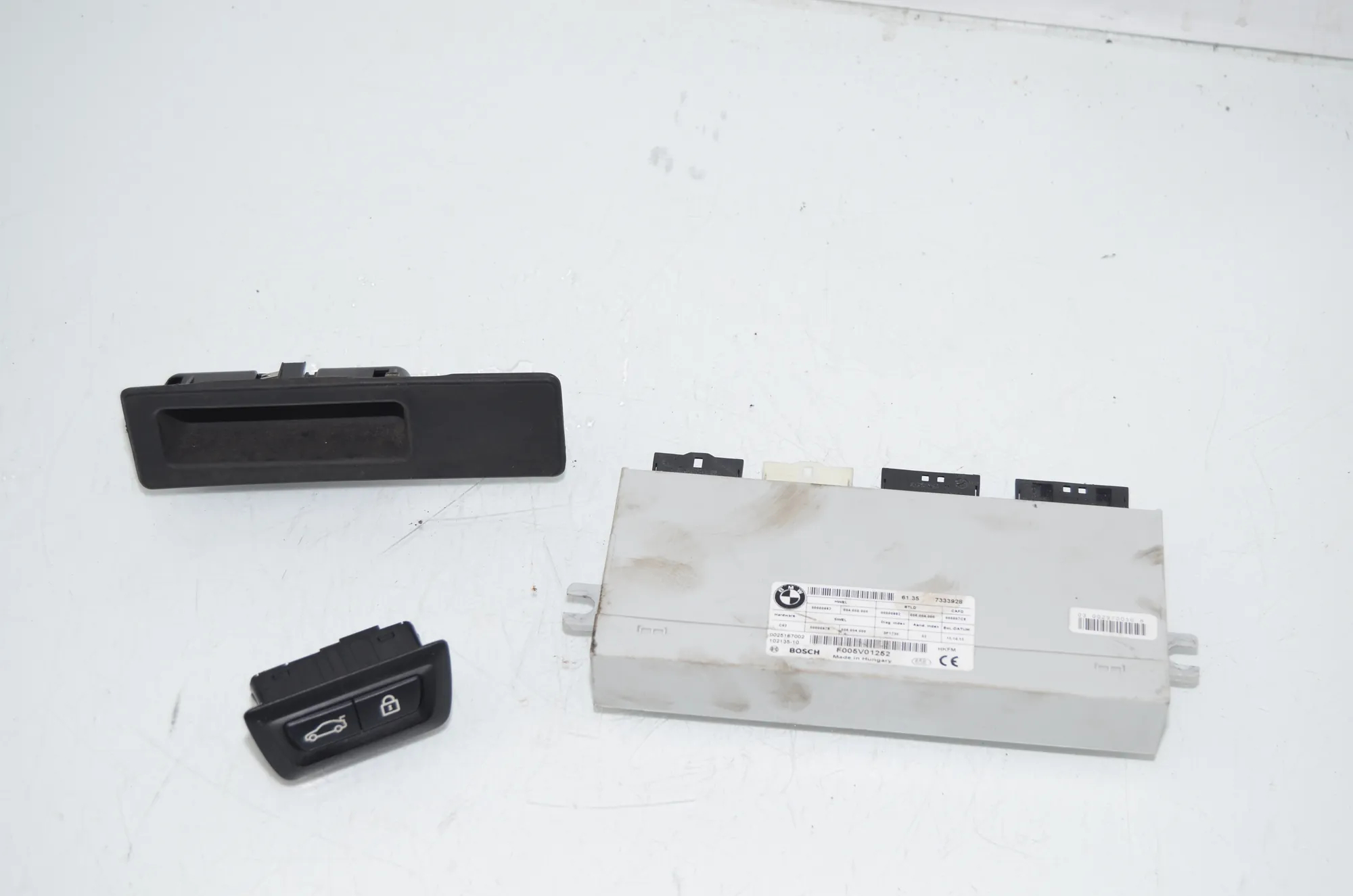 Other Control Units – OEM 7333928 · BMW 5 Touring (F11) 530 d xDrive 2012