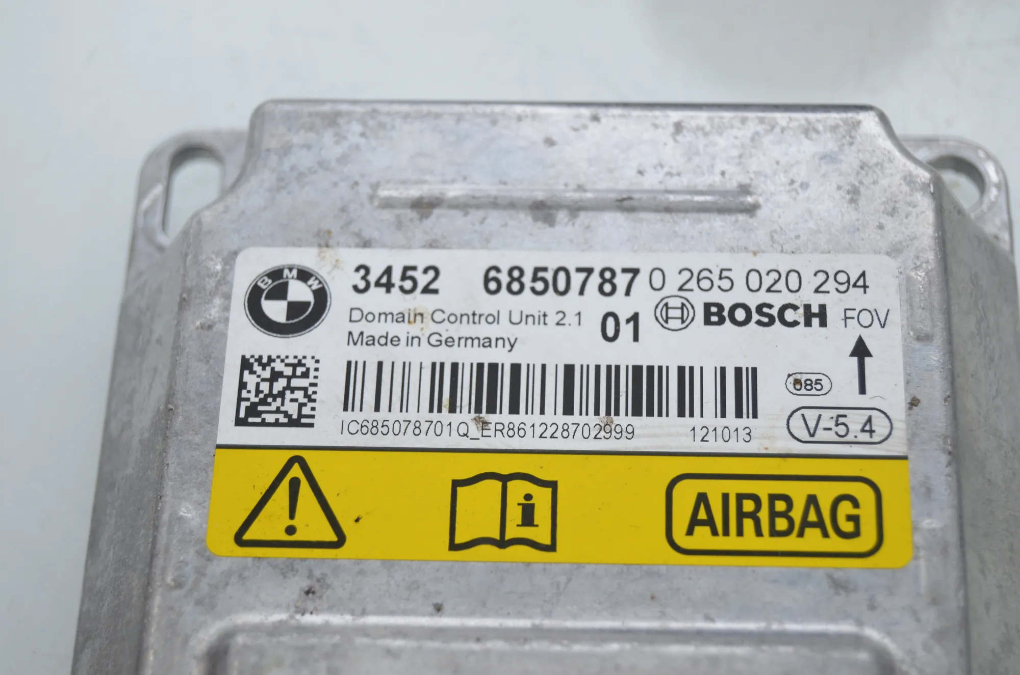 Distance Radar Sensor – OEM 6854995 · BMW 5 Touring (F11) 530 d xDrive 2012 – 9