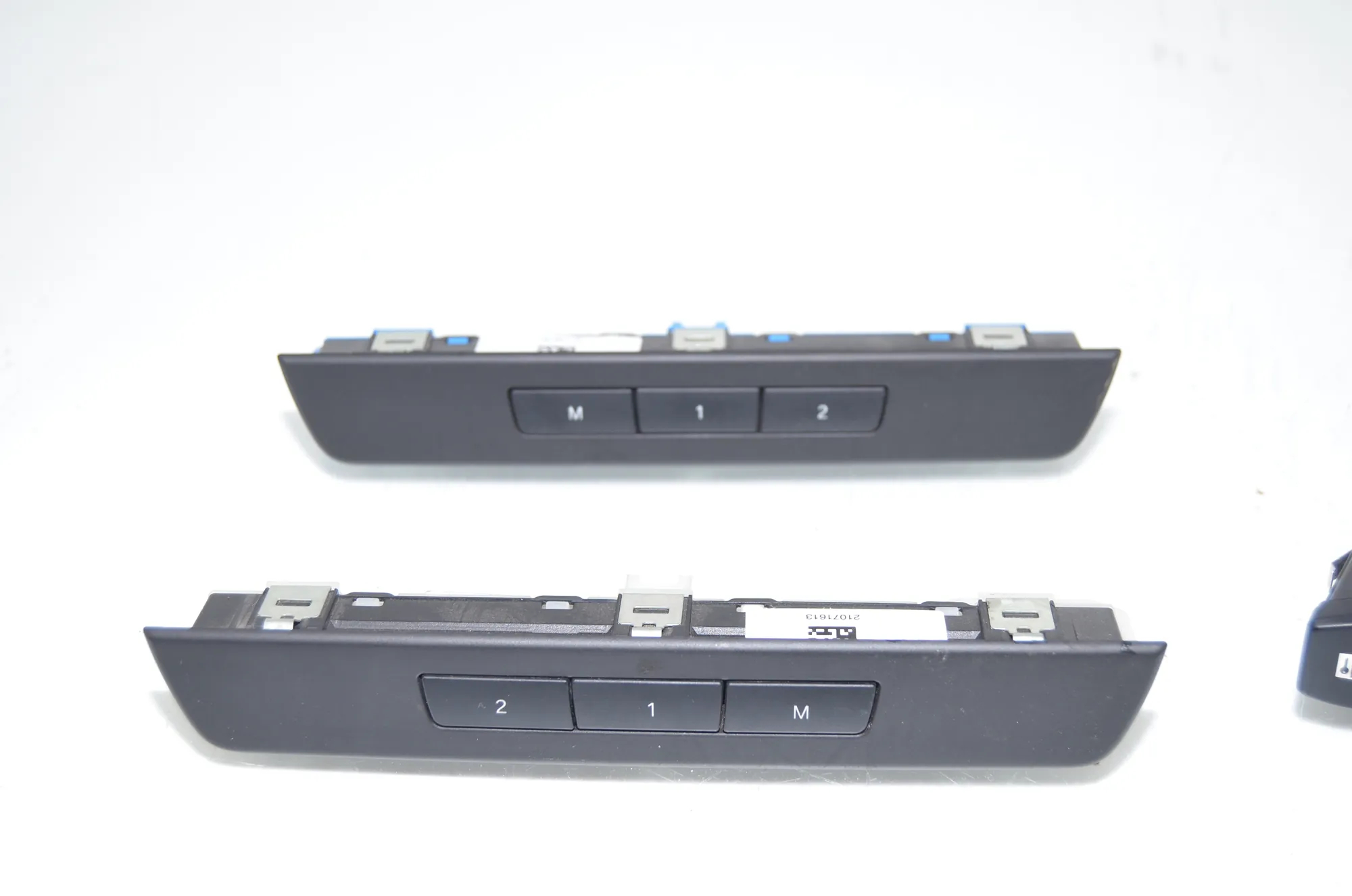 Switches – OEM 9215748 · BMW 5 Touring (F11) 530 d xDrive 2012 – 3