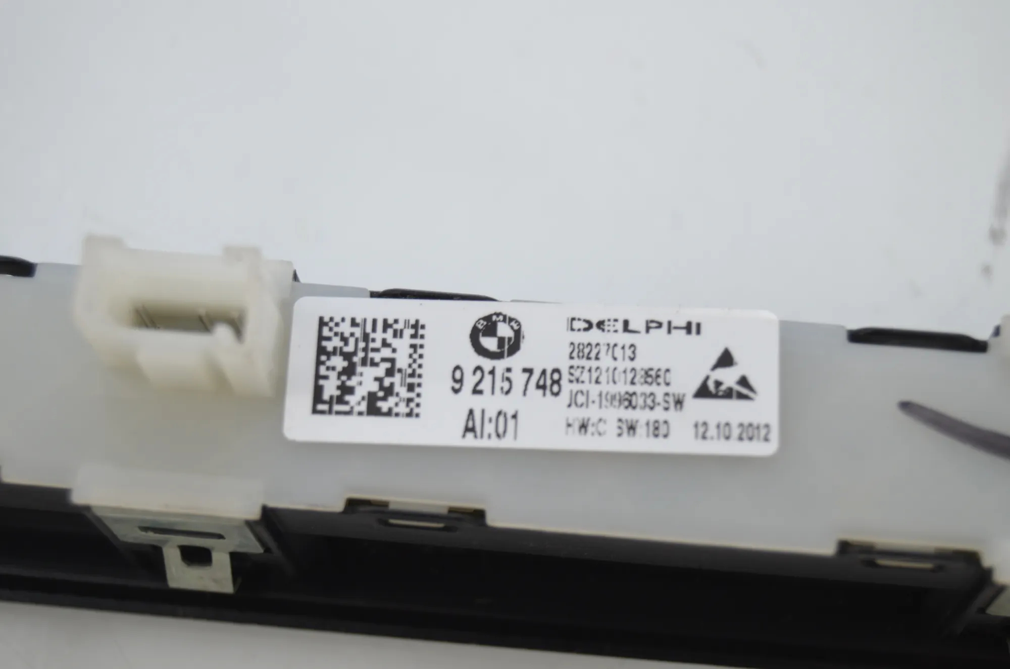 Switches – OEM 9215748 · BMW 5 Touring (F11) 530 d xDrive 2012 – 4