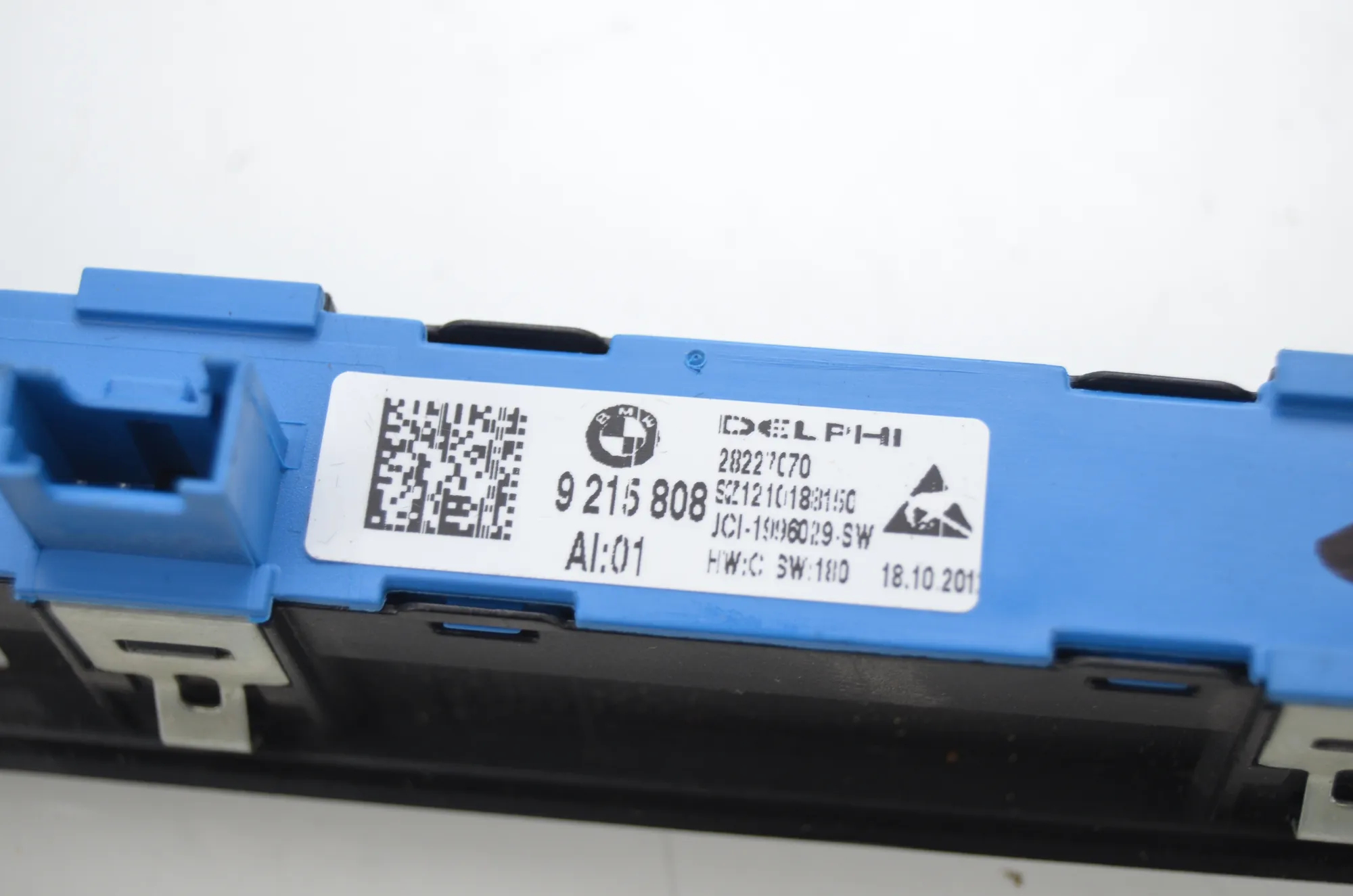 Switches – OEM 9215748 · BMW 5 Touring (F11) 530 d xDrive 2012 – 5