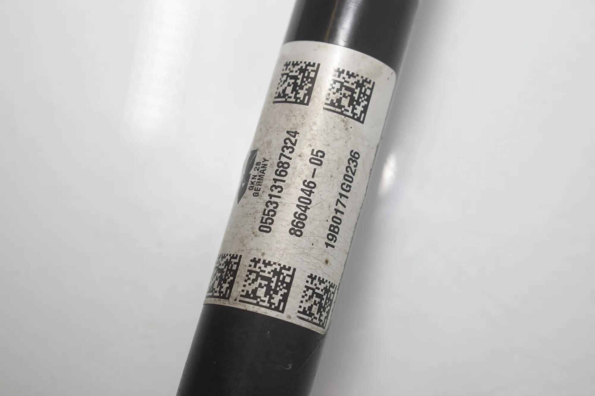 Rear Right Driveshaft – OEM 8664046 · BMW 5 Touring (G31) (2017 - -) 520 d 2019 – 4