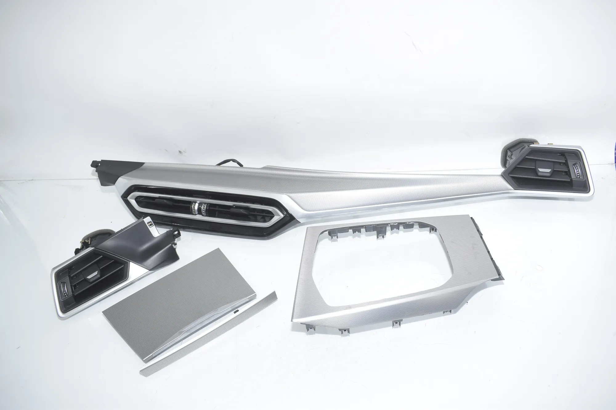 Interior Trim Strips Kit – OEM 6805796 · BMW i4 (G26) BMW i4 (G26) eDrive35 2023 – 3