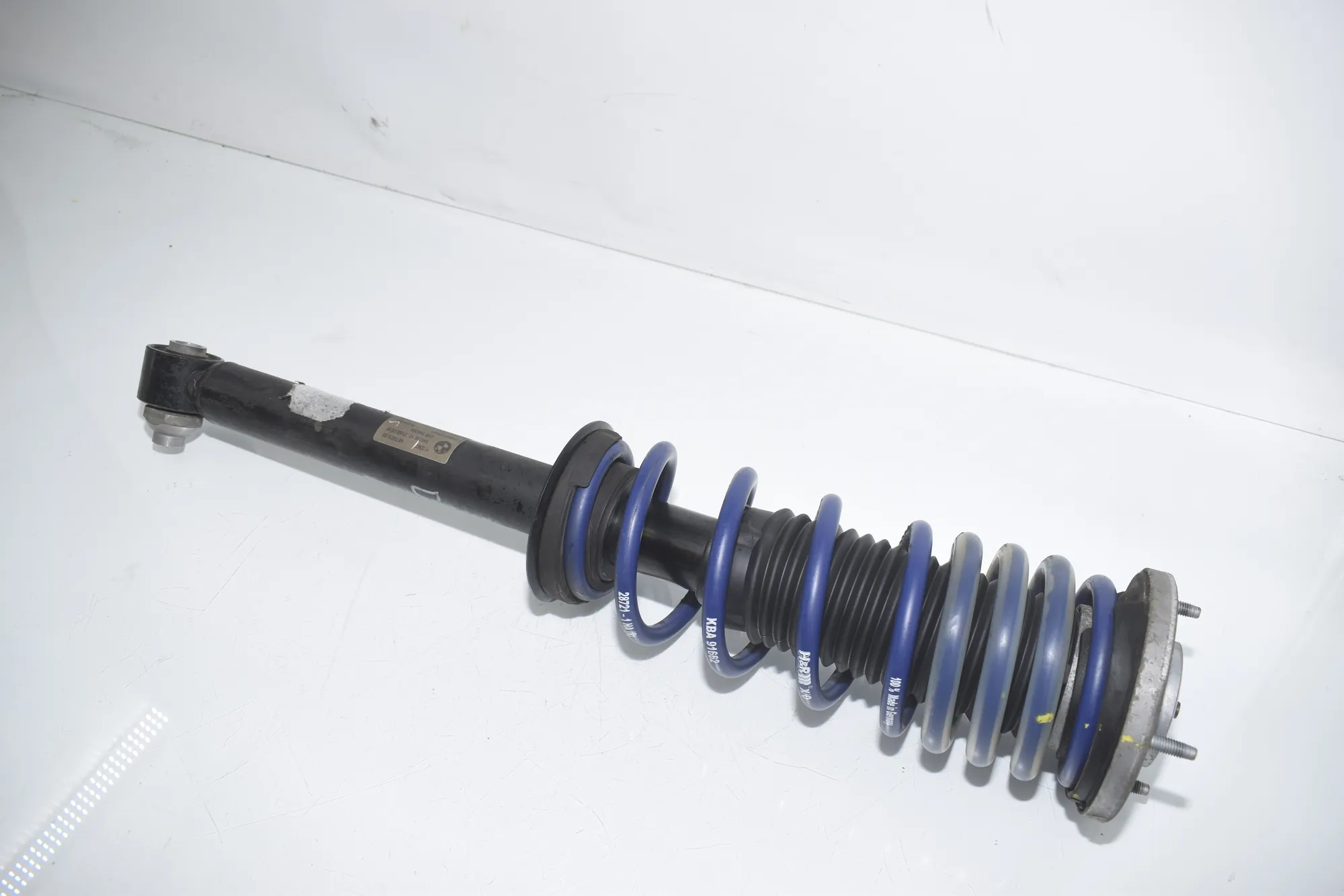 Rear Left Shock Absorber – OEM 6875620 · BMW 5 (G30) (2016 - -) M 550 d xDrive 2020 – 2