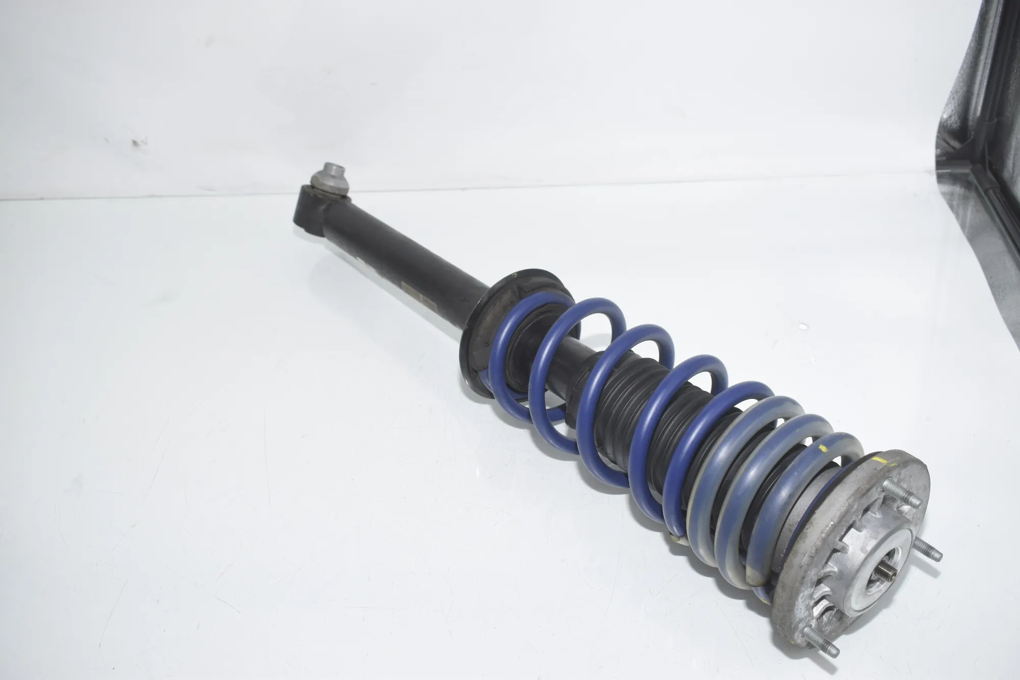 Rear Left Shock Absorber – OEM 6875620 · BMW 5 (G30) (2016 - -) M 550 d xDrive 2020 – 3