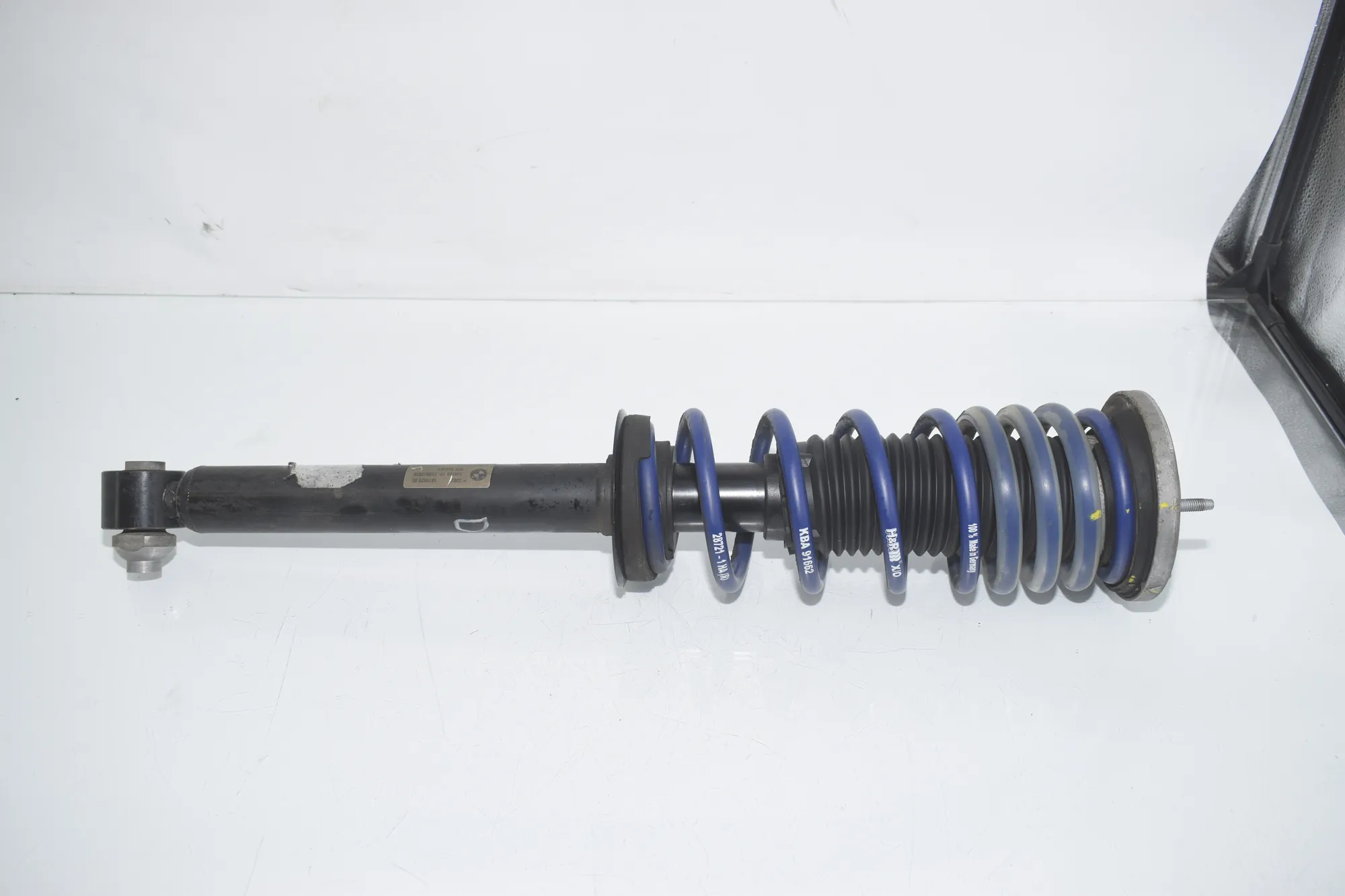 Rear Left Shock Absorber – OEM 6875620 · BMW 5 (G30) (2016 - -) M 550 d xDrive 2020