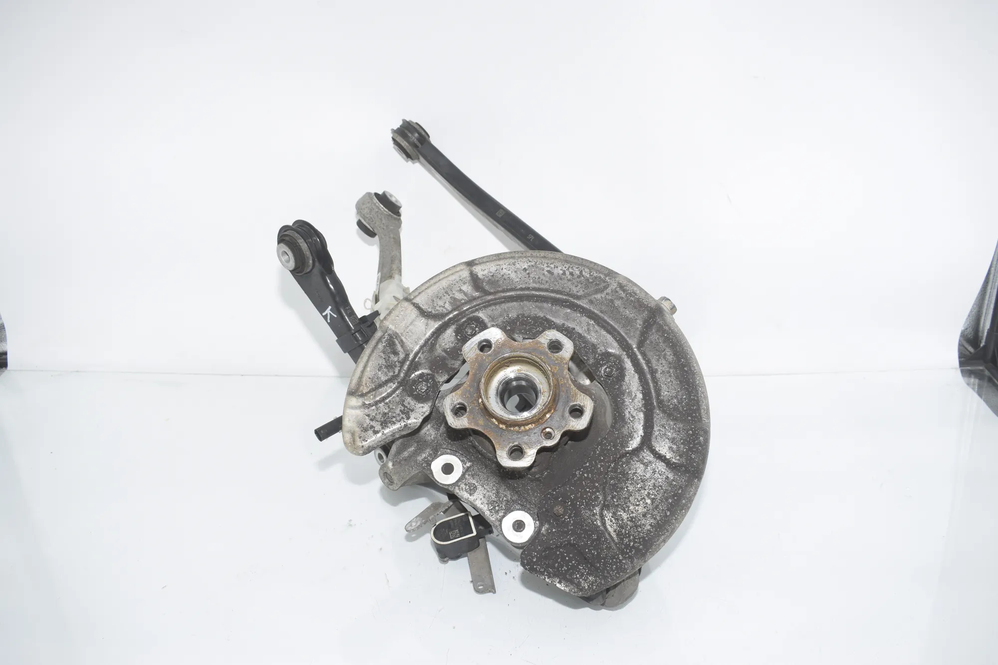 Rear Left Wheel Hub Spindle – OEM 6866337 · BMW 5 (G30) (2016 - -) M 550 d xDrive 2020 – 4