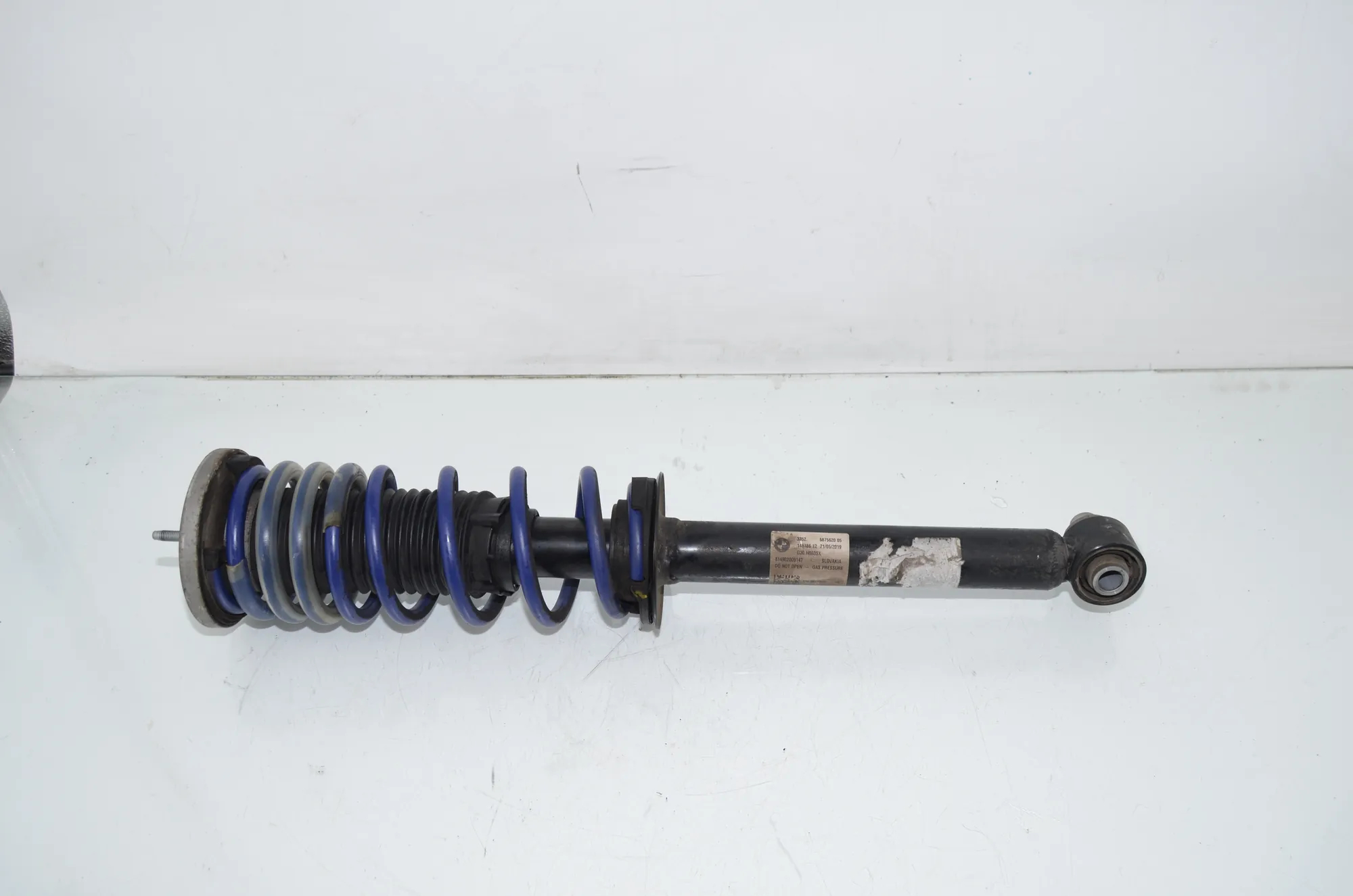 Rear Left Shock Absorber – OEM 6875620 · BMW 5 (G30) (2016 - -) M 550 d xDrive 2020