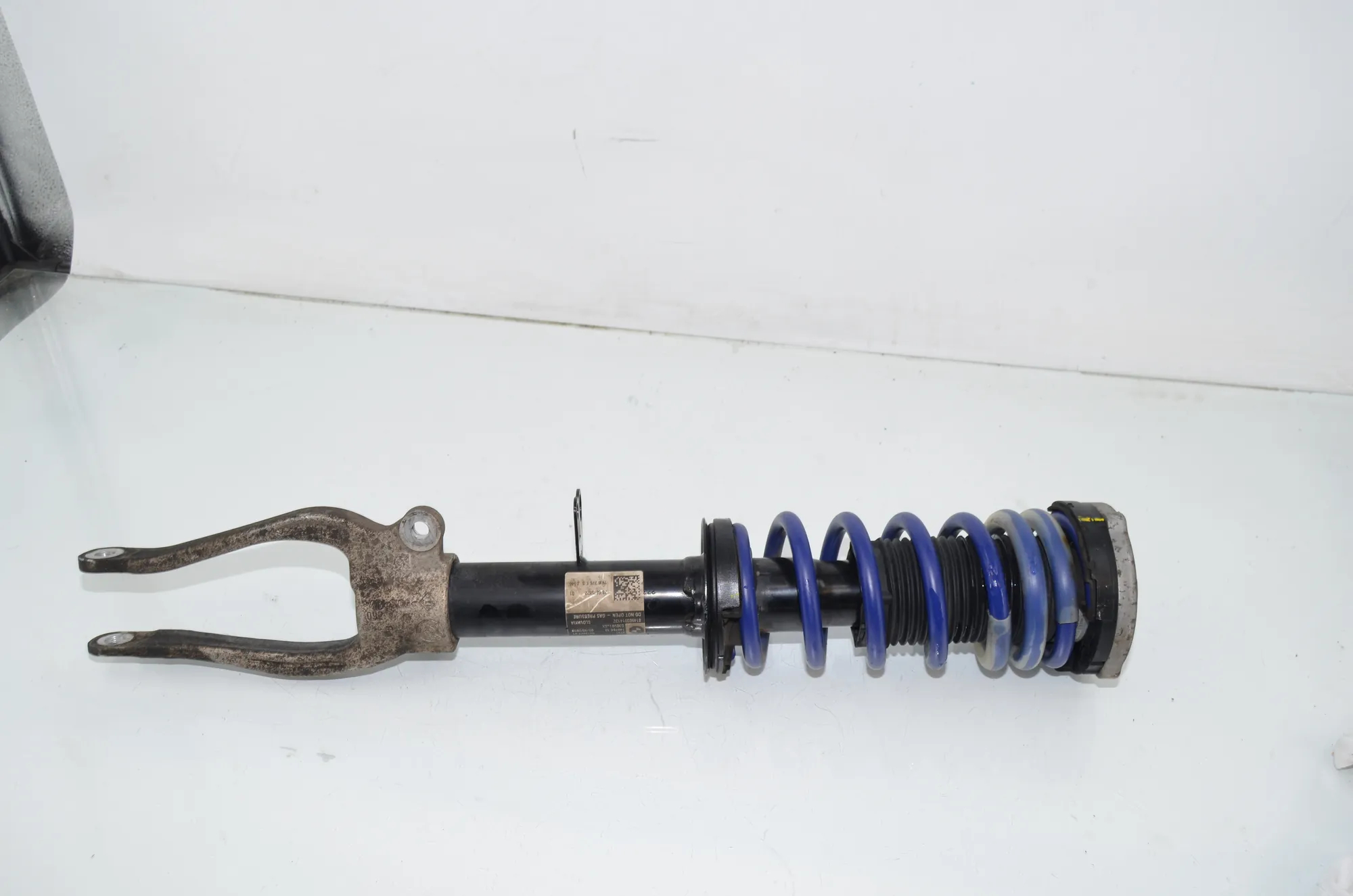 Front Right Shock Absorber – OEM 6875622 · BMW 5 (G30) (2016 - -) M 550 d xDrive 2020 – 4