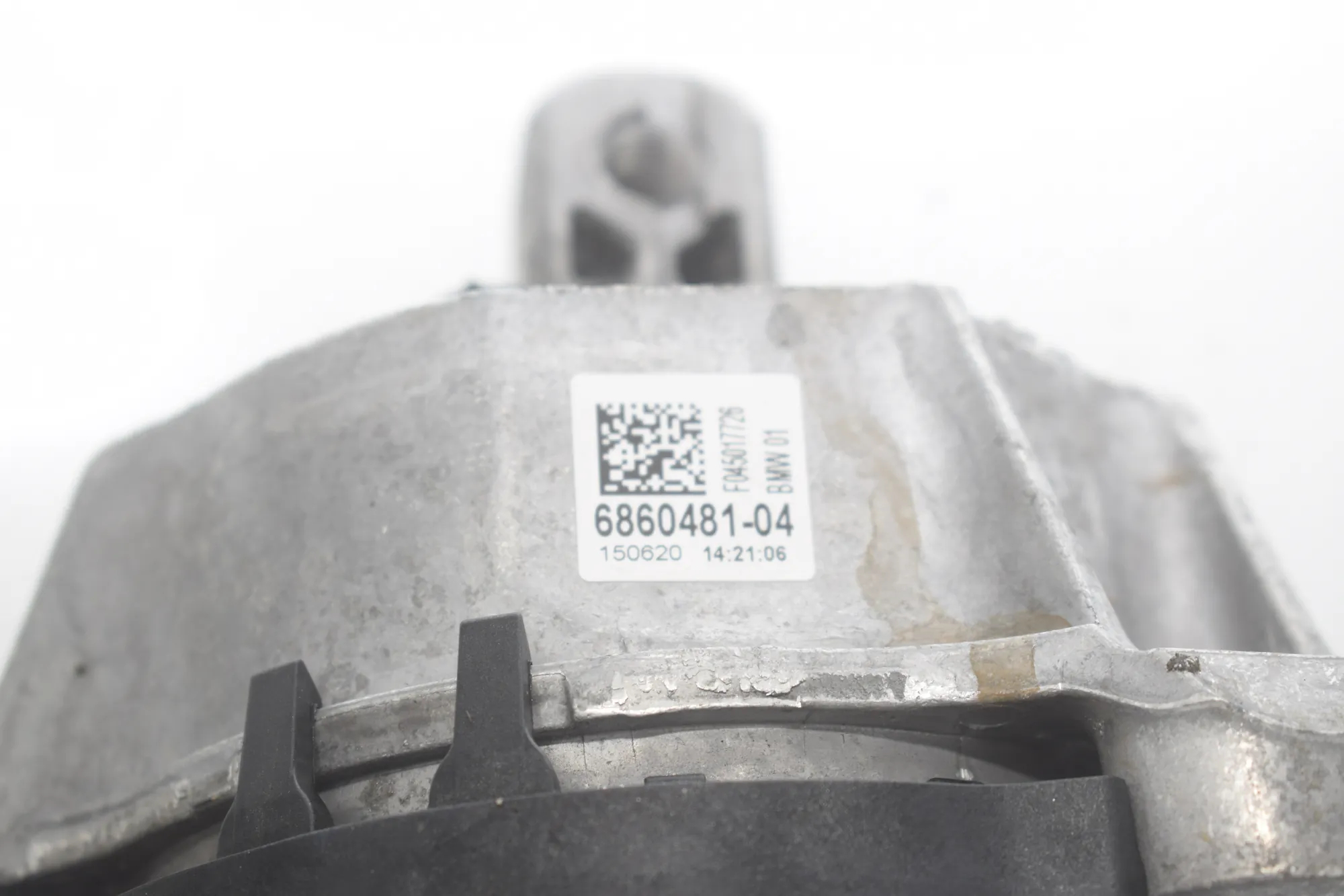 Left Side Engine Mount – OEM 6860481 · BMW 5 (G30) (2016 - -) M 550 d xDrive 2020 – 4