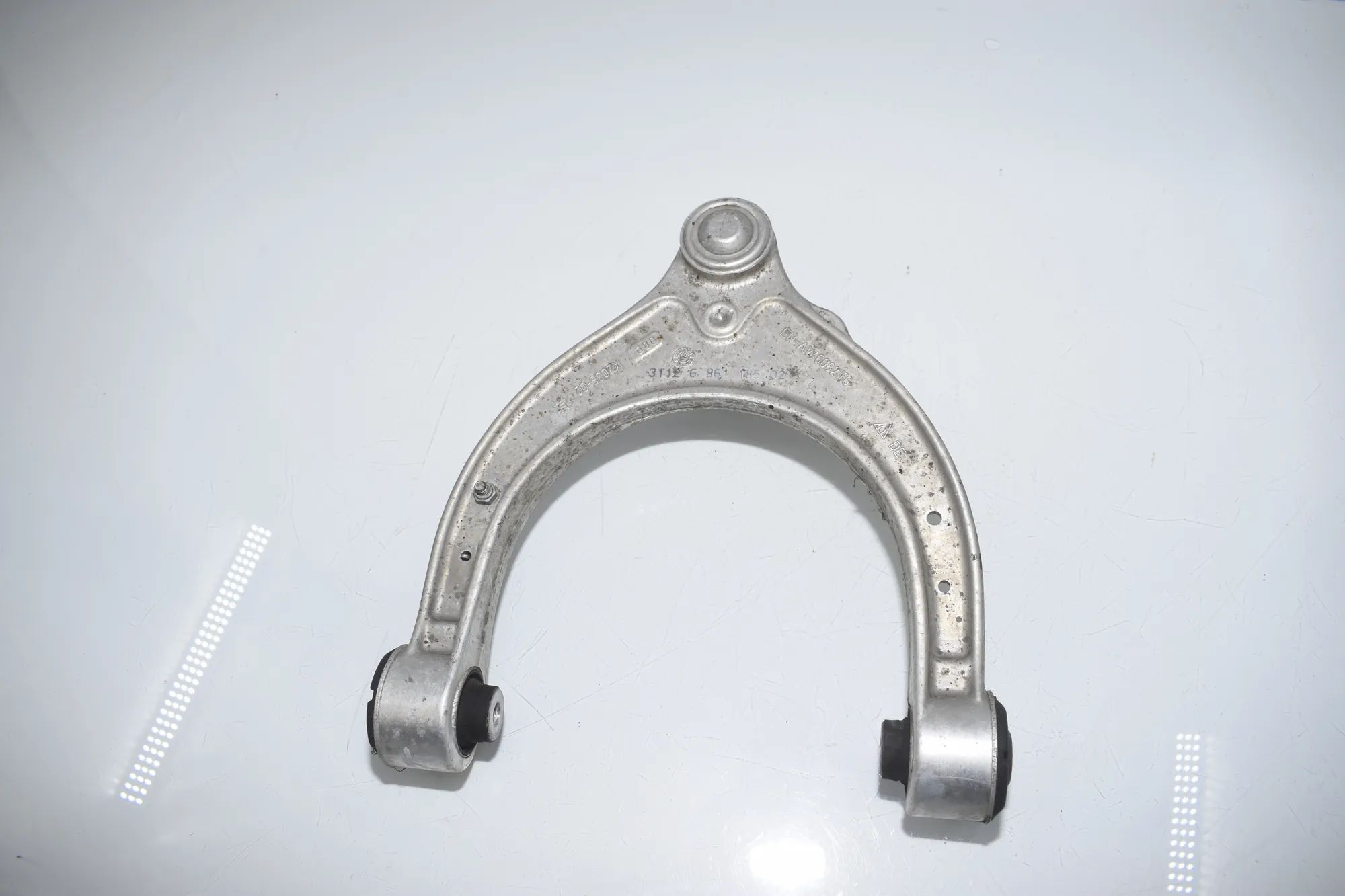 Front Left Upper Control Arm – OEM 6861185 · BMW 5 (G30) (2016 - -) M 550 d xDrive 2020 – 2