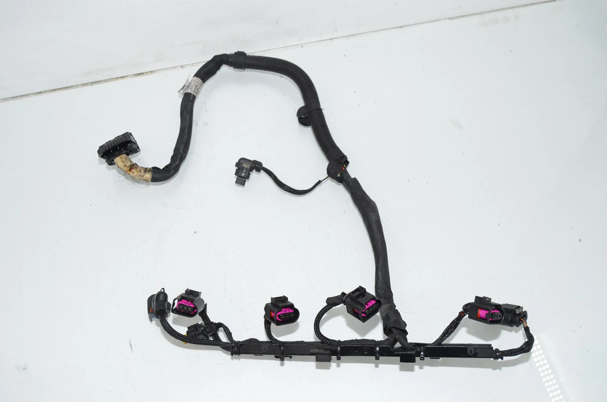 Fuel Injector Wire Connection – OEM 8581459 · BMW 5 Touring (G31) (2017 - -) 520 d 2019 – 3
