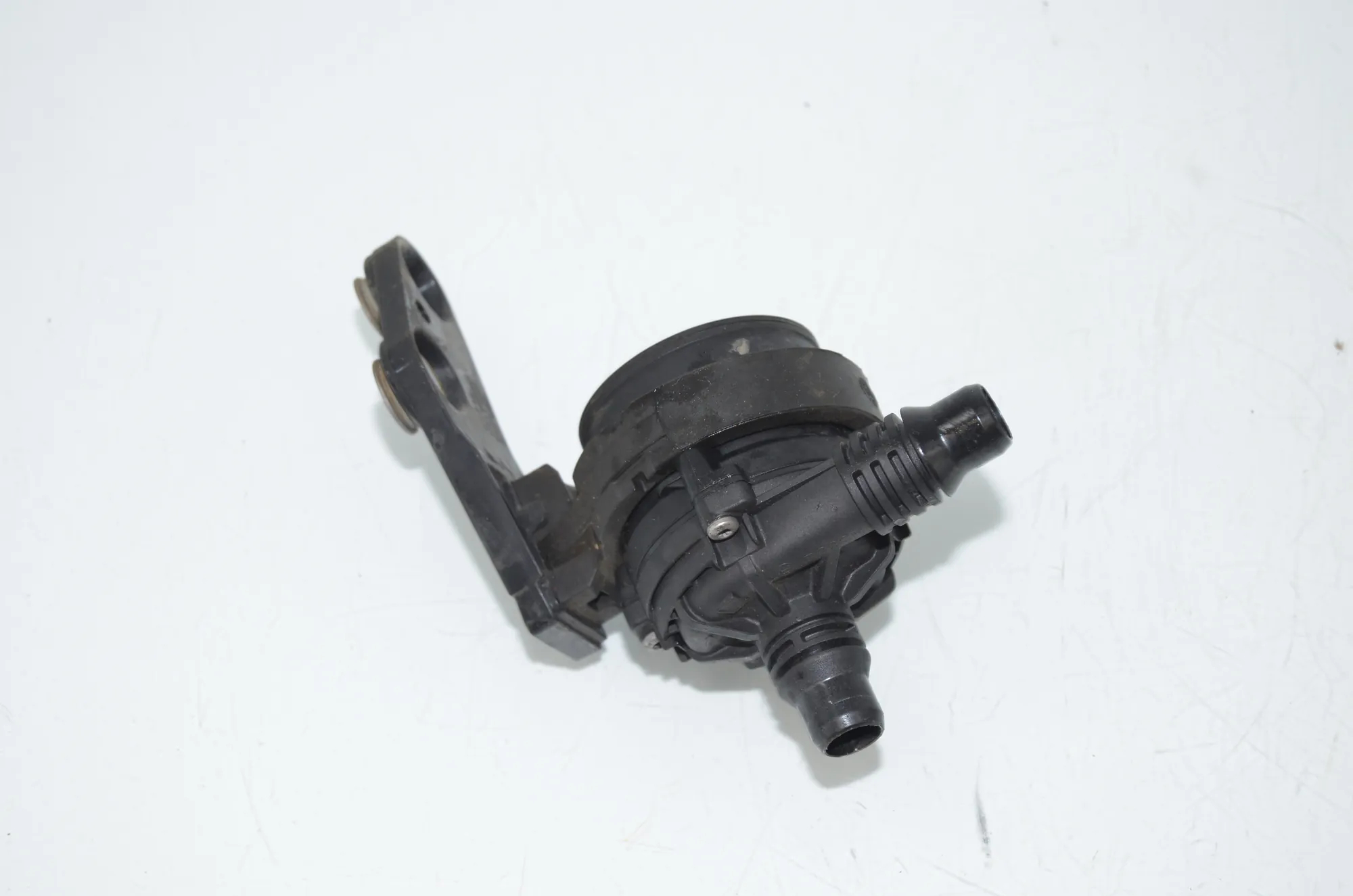Auxiliary Water Pump – OEM 8474820 · BMW 3 Touring (G21) (2019 - -) 320 d Mild-Hybrid 2024 – 2