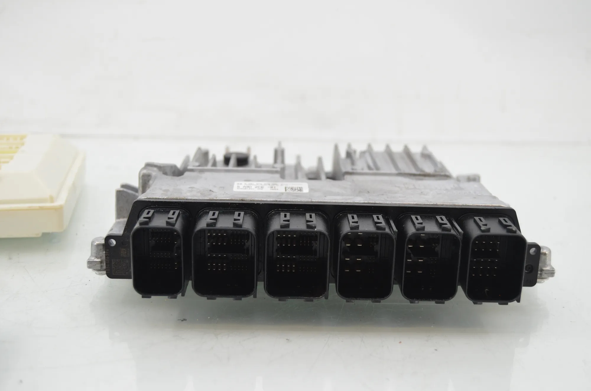 Engine Ignition ECU Set – OEM 5A9D2C6 · BMW 3 Touring (G21) (2019 - -) 320 d Mild-Hybrid 2024 – 4