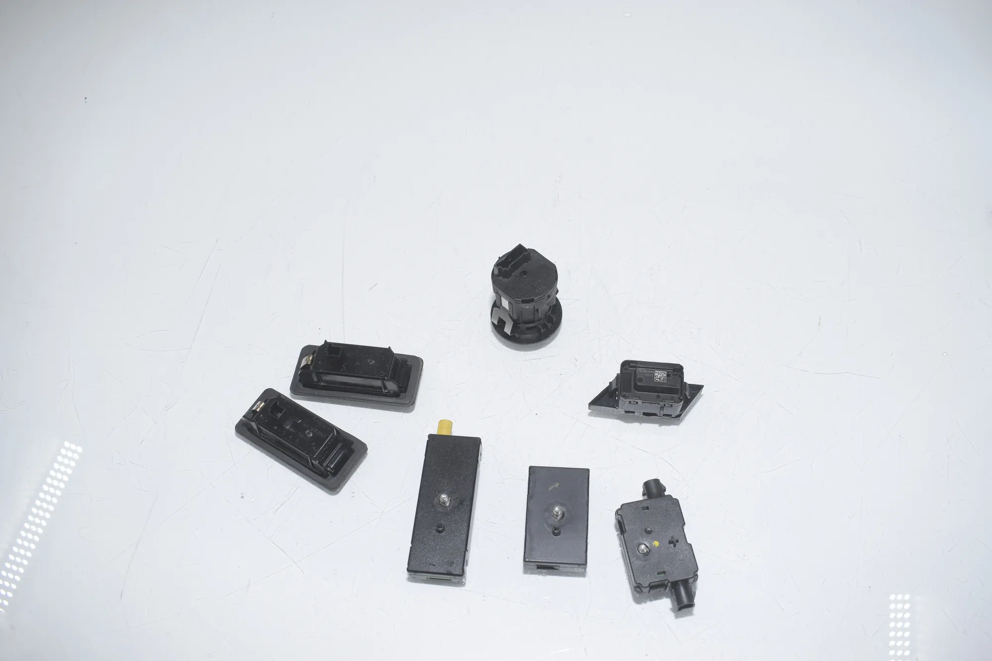Switches – OEM 9483731 · BMW 3 Touring (G21) (2019 - -) 320 d Mild-Hybrid 2024 – 4