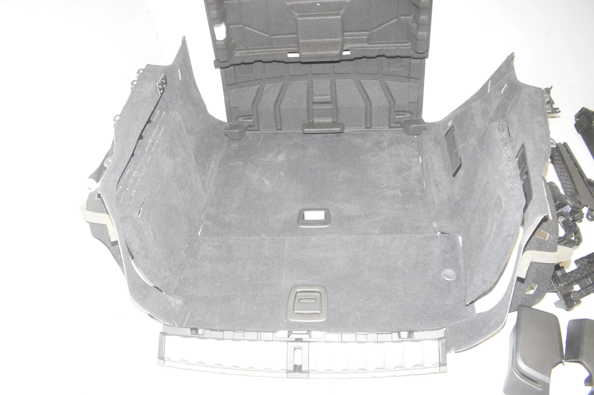 Trunk Trim Kit – OEM 8746656 · BMW 3 Touring (G21) (2019 - -) 320 d Mild-Hybrid 2024 – 7