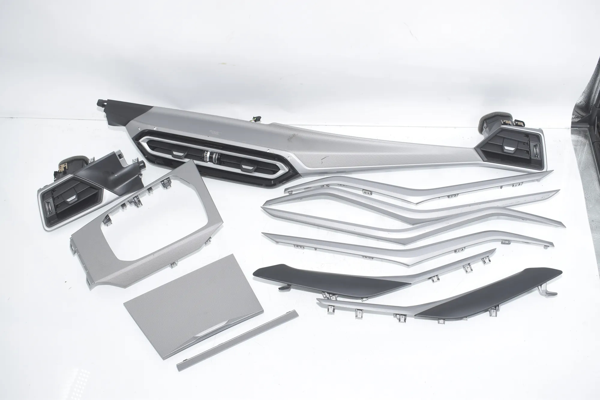 Interior Trim Strips Kit – OEM 6806828 · BMW 3 Touring (G21) (2019 - -) 320 d Mild-Hybrid 2024 – 2
