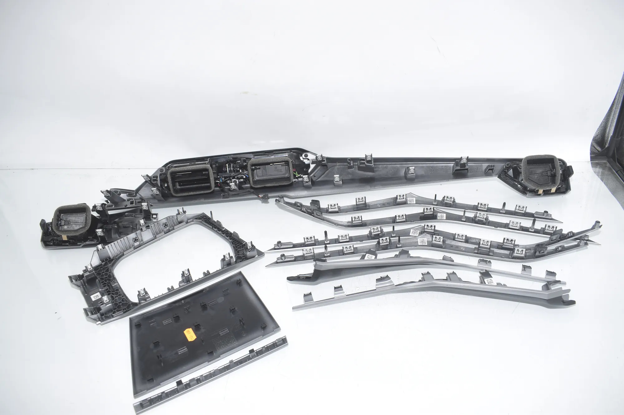 Interior Trim Strips Kit – OEM 6806828 · BMW 3 Touring (G21) (2019 - -) 320 d Mild-Hybrid 2024 – 6
