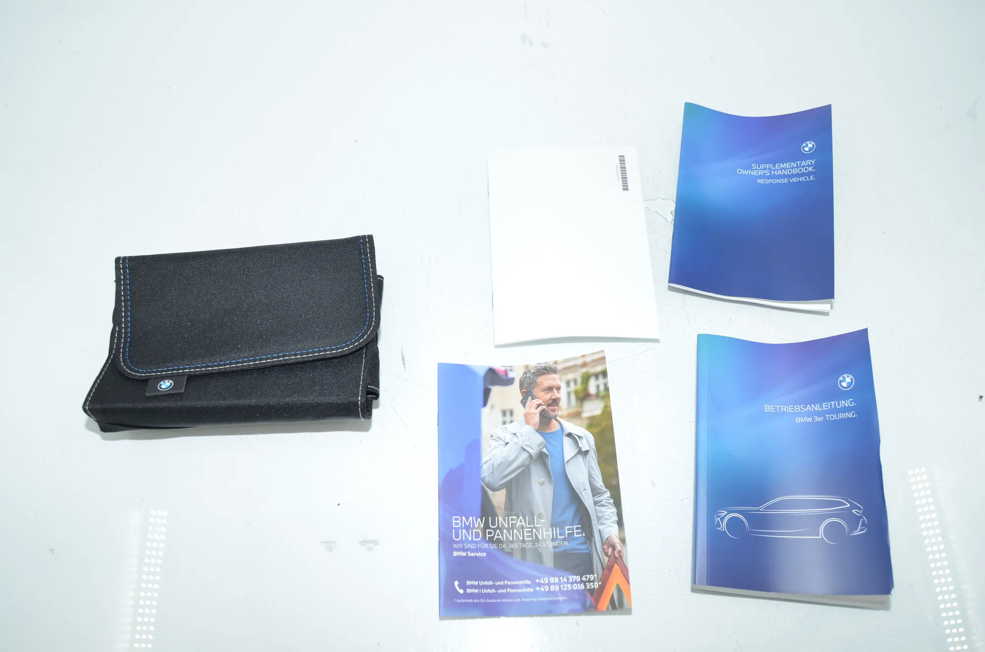 Manual Service Book – OEM 01405B384C5 · BMW 3 Touring (G21) (2019 - -) 320 d Mild-Hybrid 2024