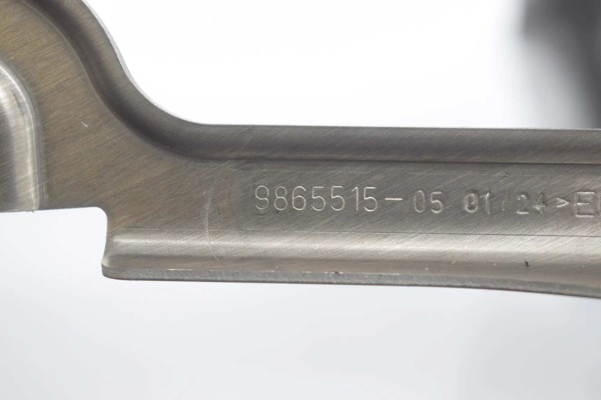 Bracket – OEM 9865515 · BMW 3 Touring (G21) (2019 - -) 320 d Mild-Hybrid 2024 – 4