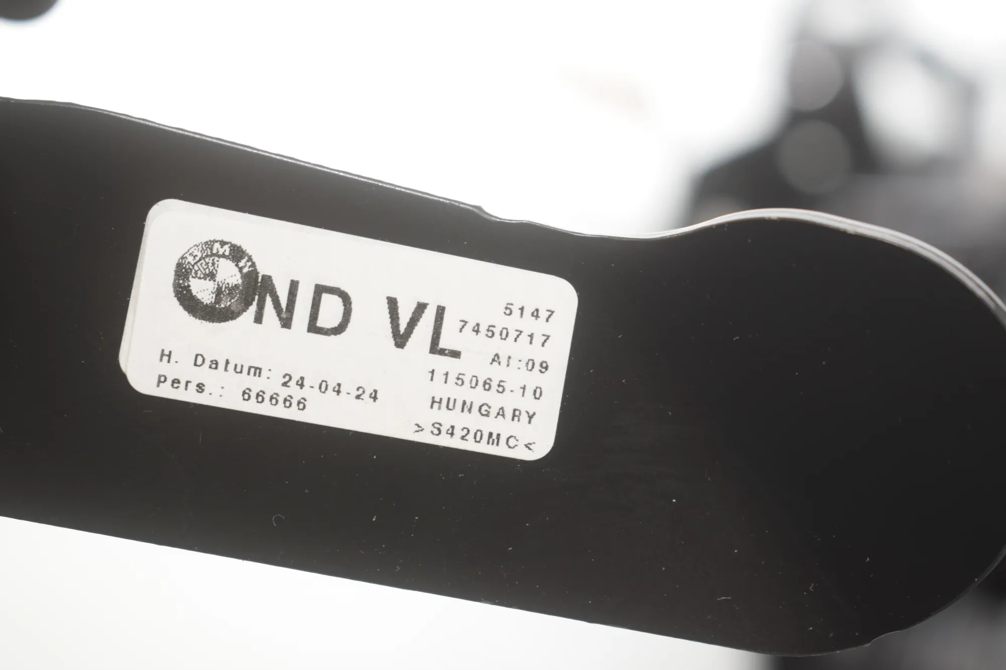 Bracket – OEM 9865515 · BMW 3 Touring (G21) (2019 - -) 320 d Mild-Hybrid 2024 – 12