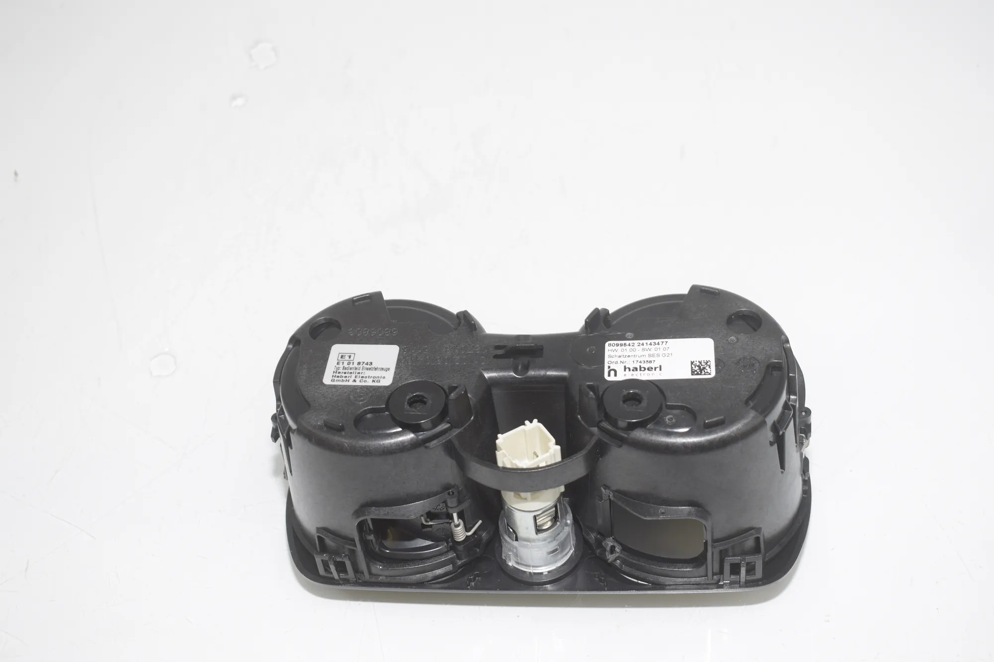 Cup Holder – OEM 8099542 · BMW 3 Touring (G21) (2019 - -) 320 d Mild-Hybrid 2024 – 4