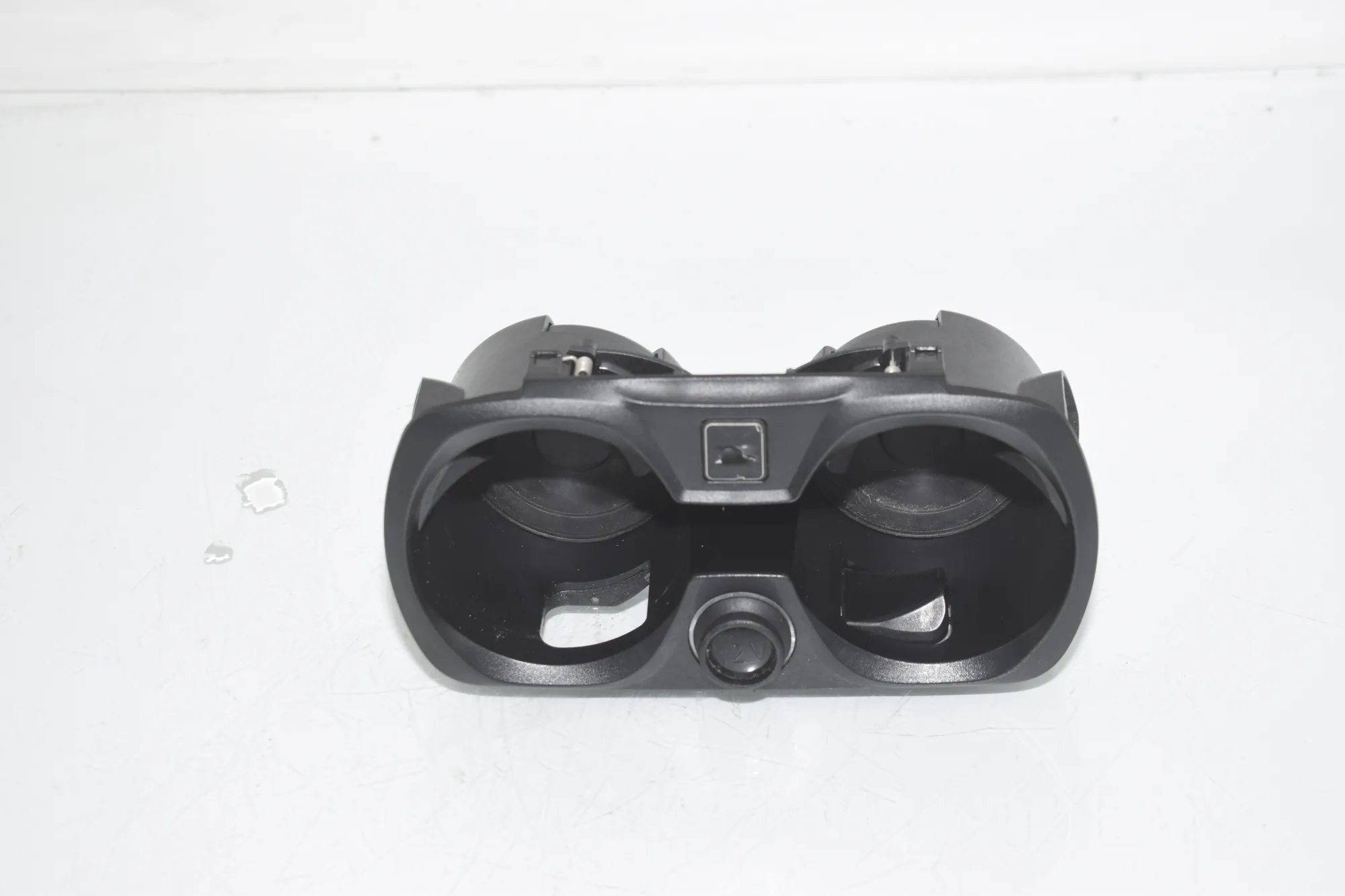 Cup Holder – OEM 8099542 · BMW 3 Touring (G21) (2019 - -) 320 d Mild-Hybrid 2024