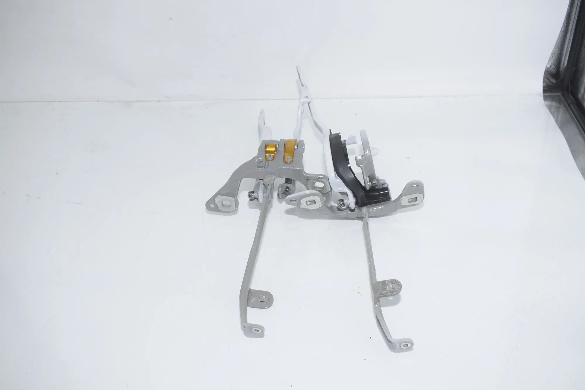 Left Side Bootlid Hinge – OEM 7453406 · BMW 3 Touring (G21) (2019 - -) 320 d Mild-Hybrid 2024 – 3