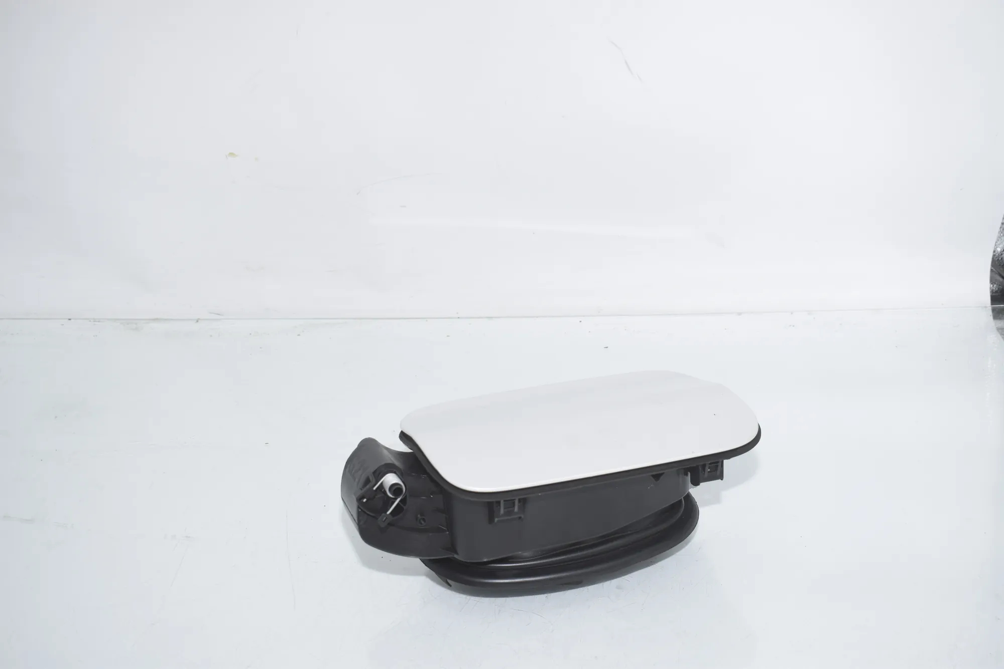 Fuel Tank Flap Cap – OEM 7433410 · BMW 3 Touring (G21) (2019 - -) 320 d Mild-Hybrid 2024 – 2